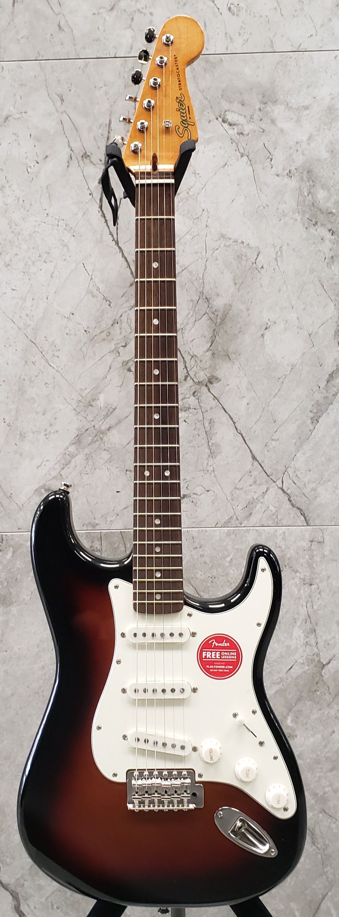 Squier Classic Vibe 60s Stratocaster 3-Color Sunburst 0374010500