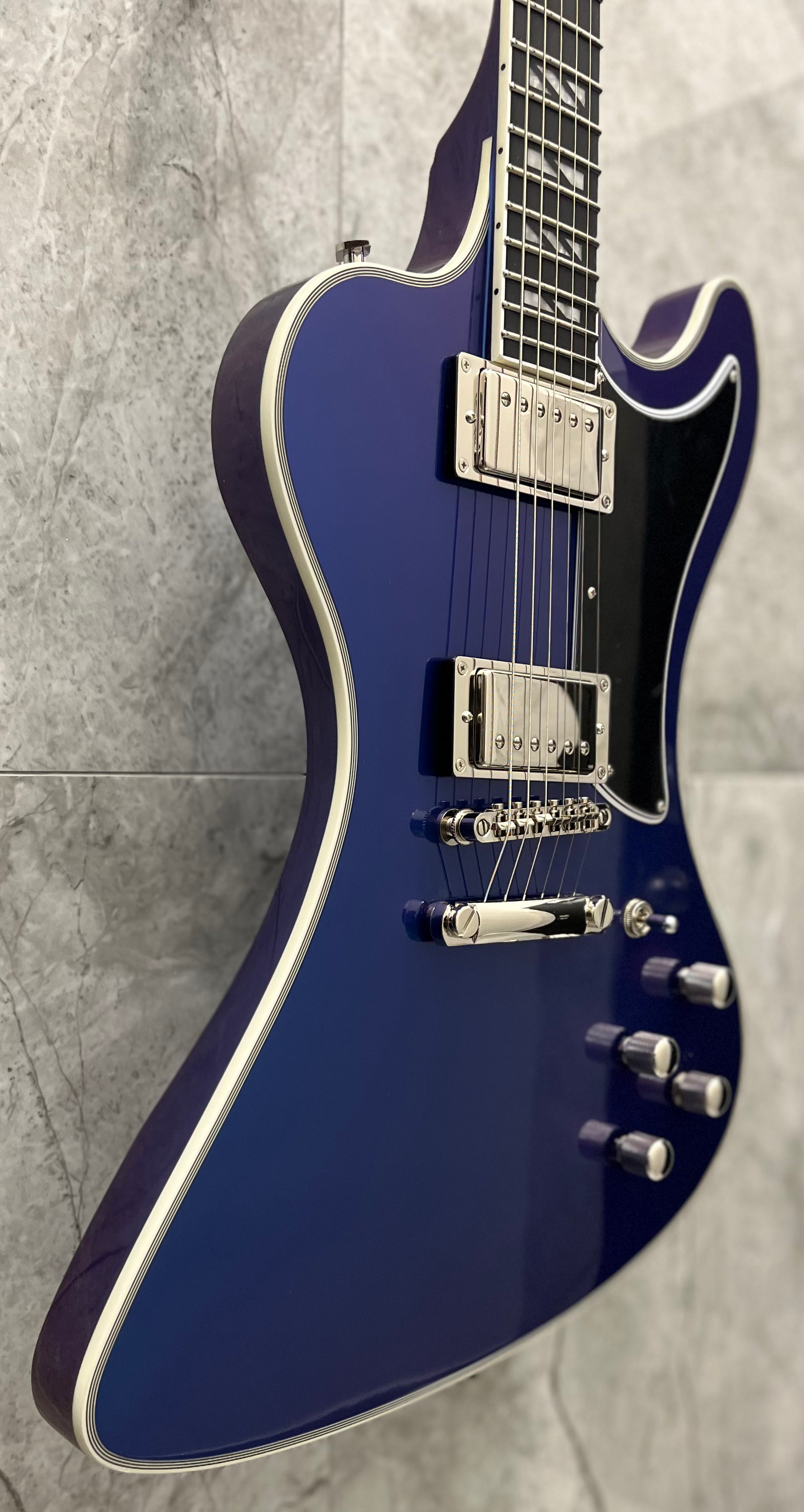 Epiphone Futura RD Custom W/ Stainless Steel Frets and Gig Bag Twilight Shift EIFRDCTLSNH SERIAL NUMBER 25111526903 - 7 LBS 12 OZ