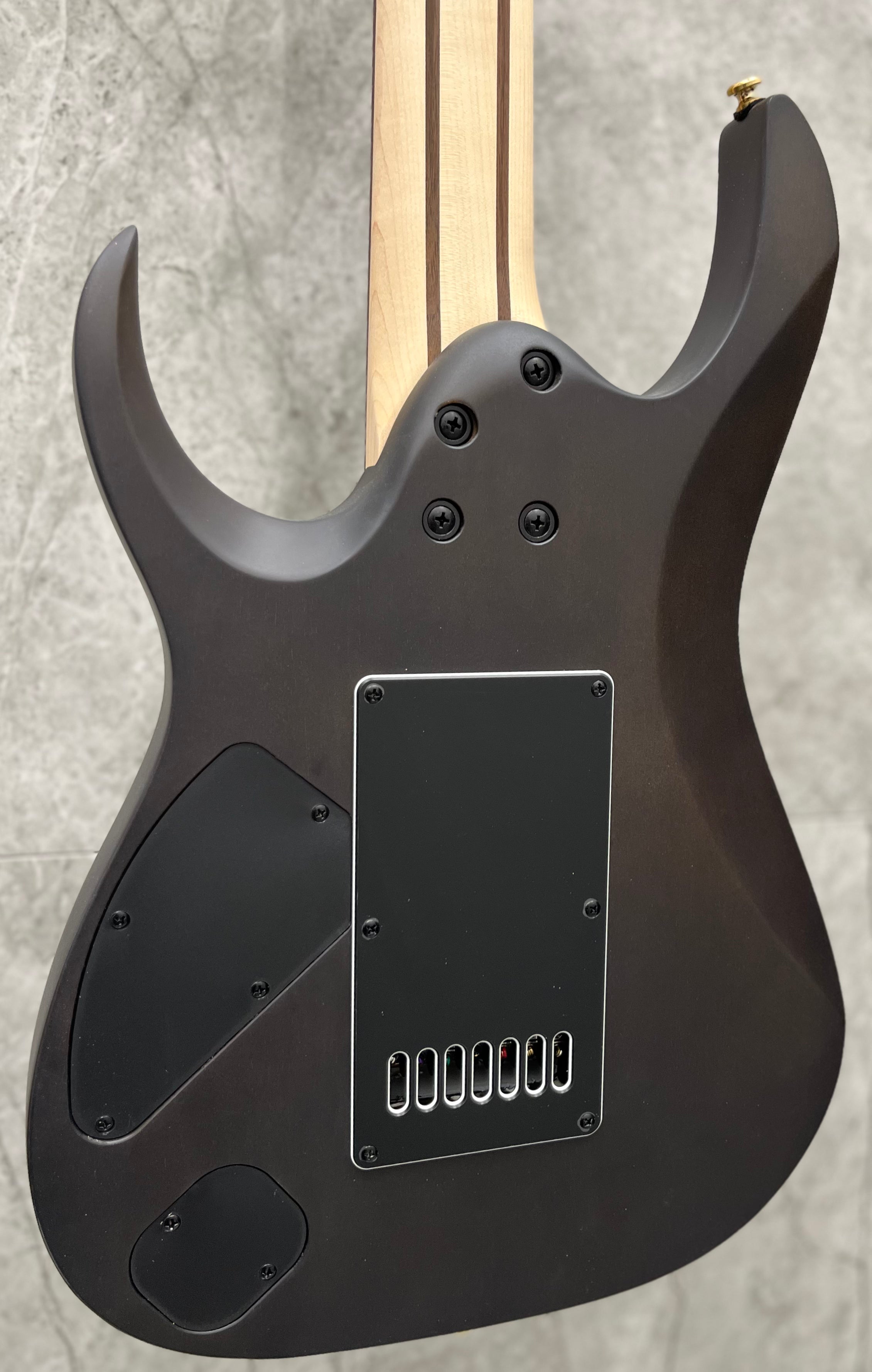 Ibanez K7YANG Head Signature 7 Strings Electric Guitar White K7YANG SERIAL NUMBER I251209797 - 8 LBS 5 OZ