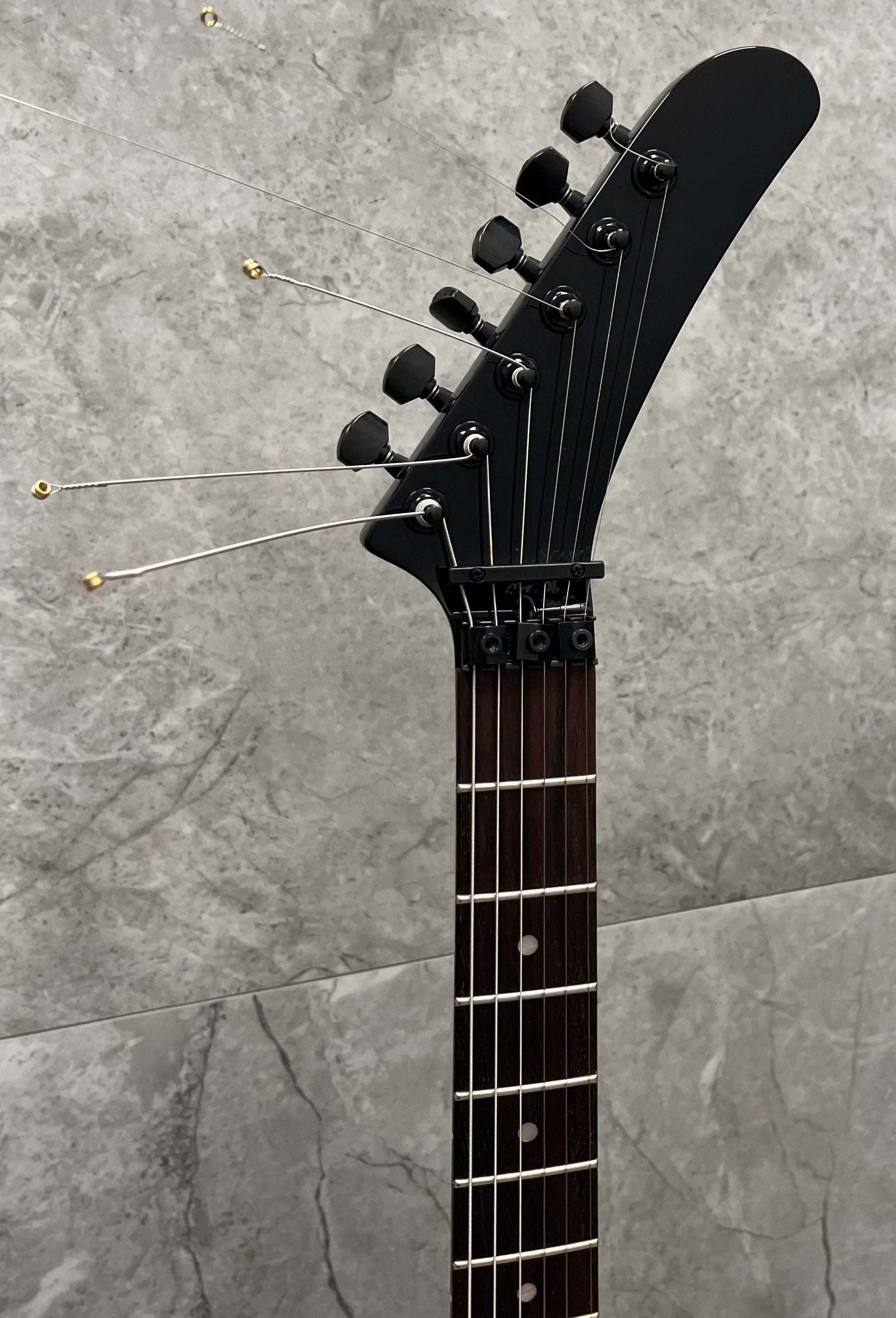 Fender Presents Tom Morello "Arm The Homeless" Rosewood Fingerboard Blue Ice Metallic 0140360783 SERIAL NUMBER TM25000364 - 8 LBS 2 OZ