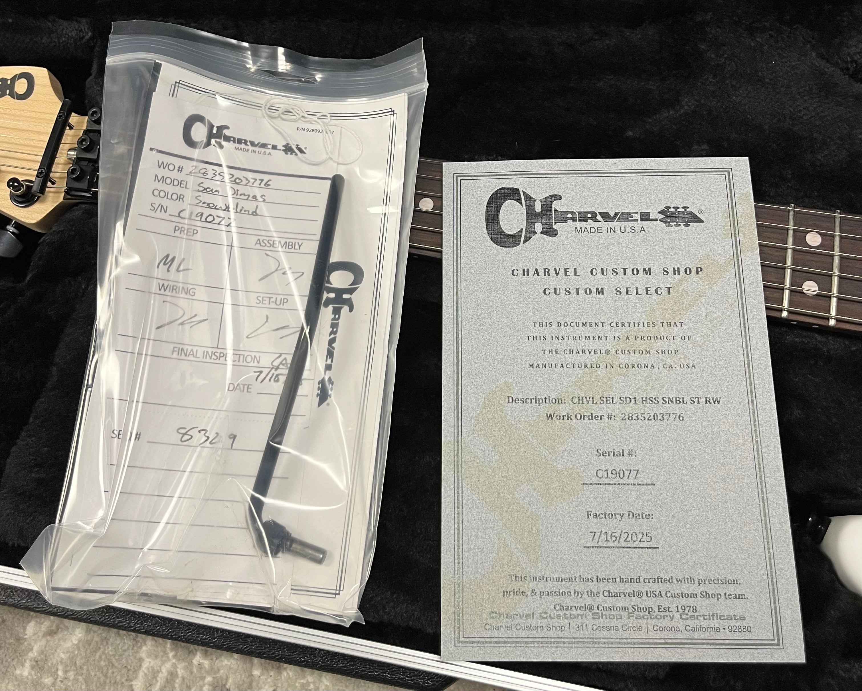 Charvel USA CUSTOM SHOP Custom Select San Dimas SD1 HSS SNOW BLIND SATIN 2835203776 SERIAL NUMBER 19077 - 8.0 LBS
