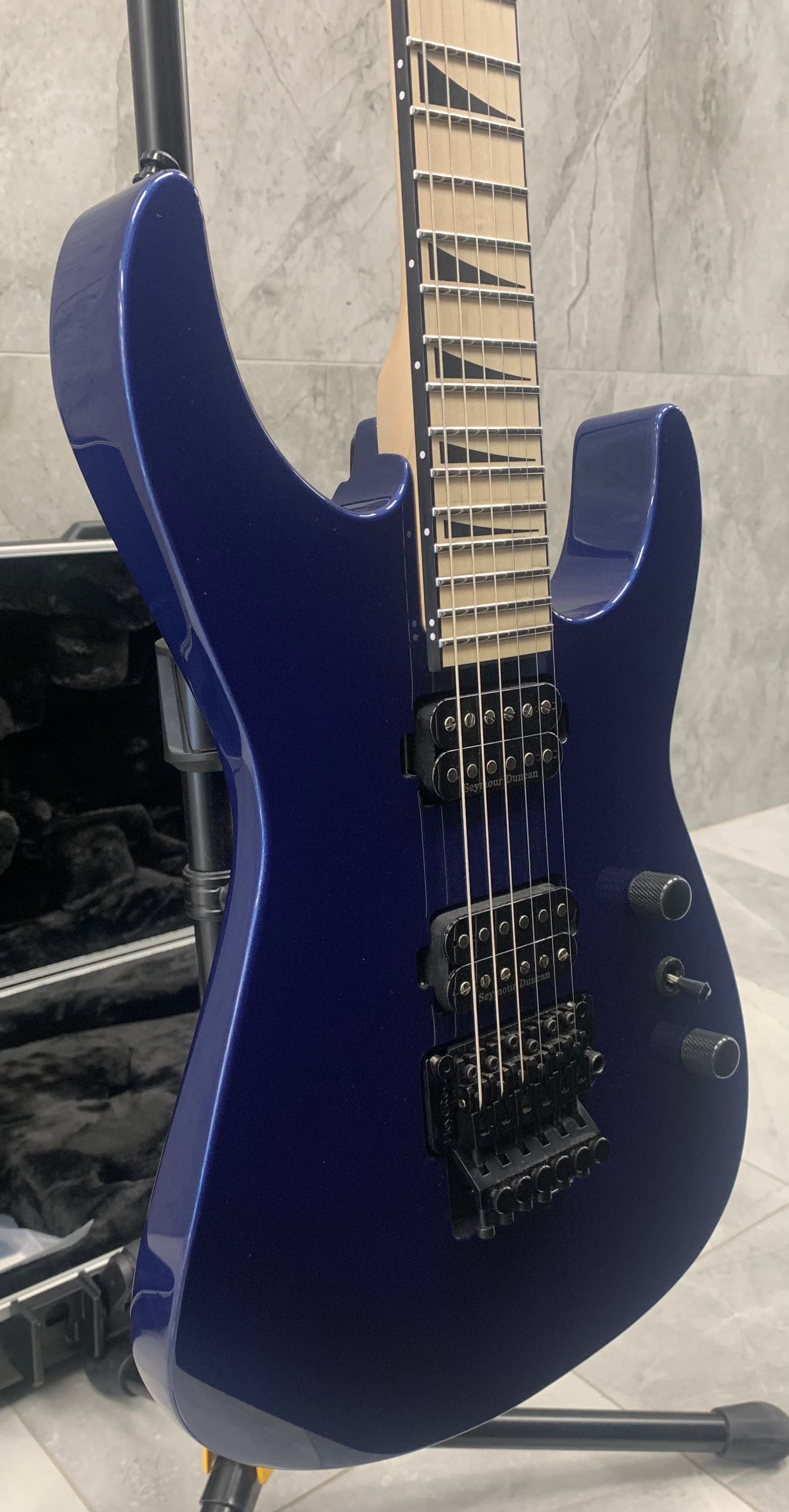 Jackson USA Custom Shop DK1 in Cobalt Blue Metal 2811002522 SERIAL NUMBER 15950 7.6 LBS