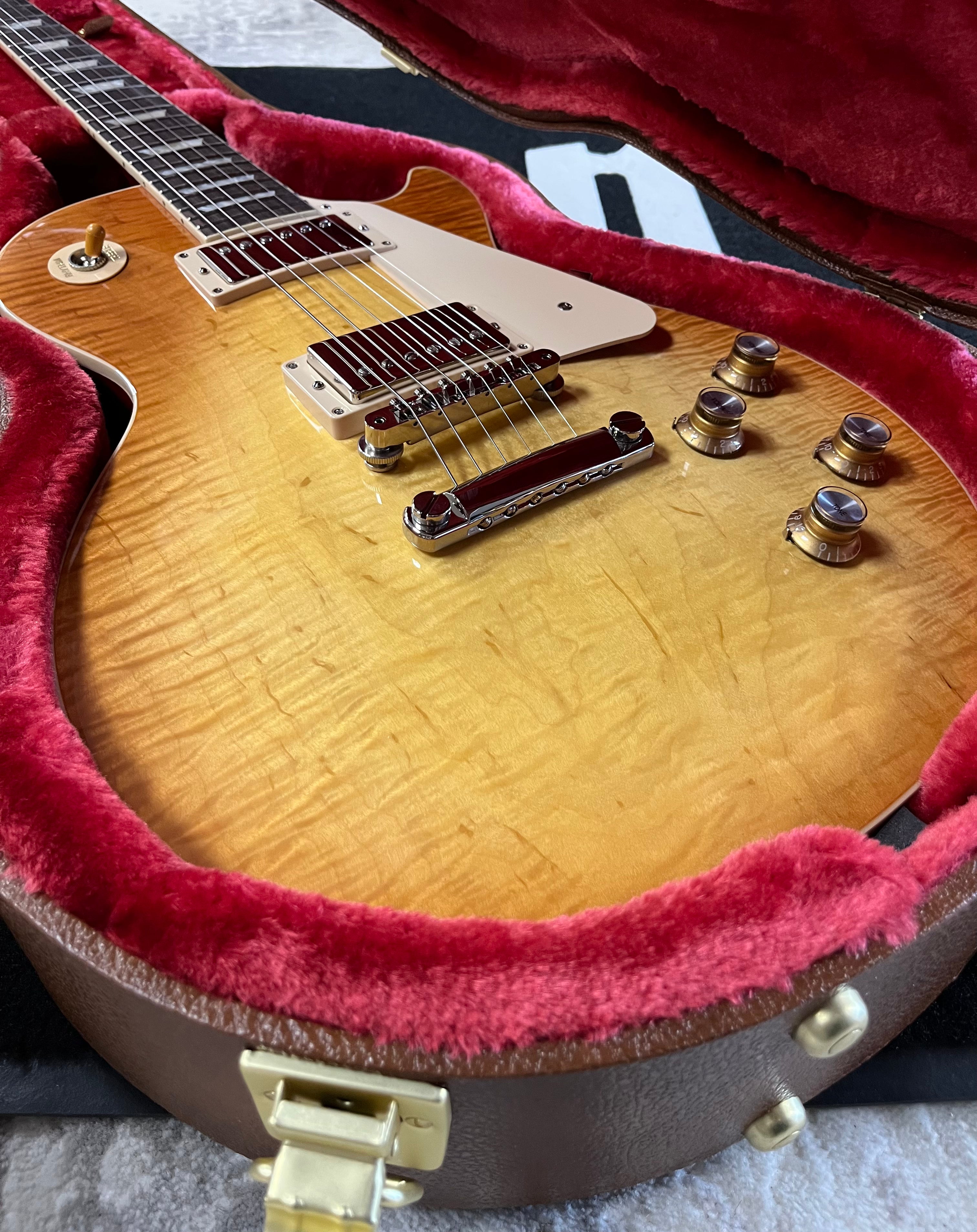 Gibson USA Les Paul Standard 60s FIGURED FLAME TOP LPS600UBNH Unburst SERIAL NUMBER 200440347 - 9.8 LBS