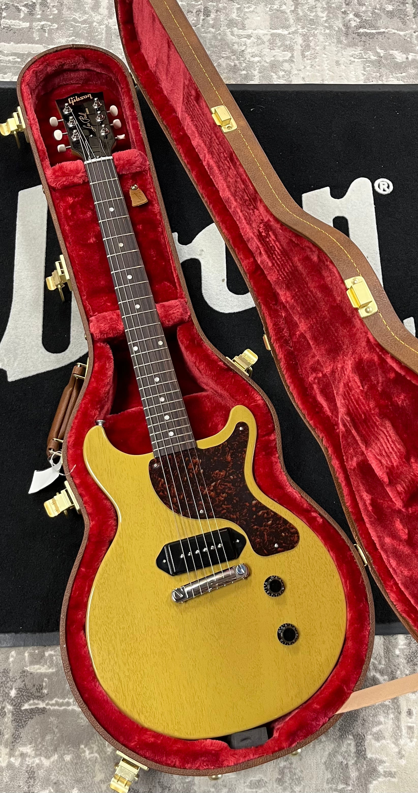 Gibson USA Les Paul JR Double Cut In TV Yellow With Hard Shell Case LPJDTORT24TVNH SERIAL NUMBER 229640235 - 6.4 LBS