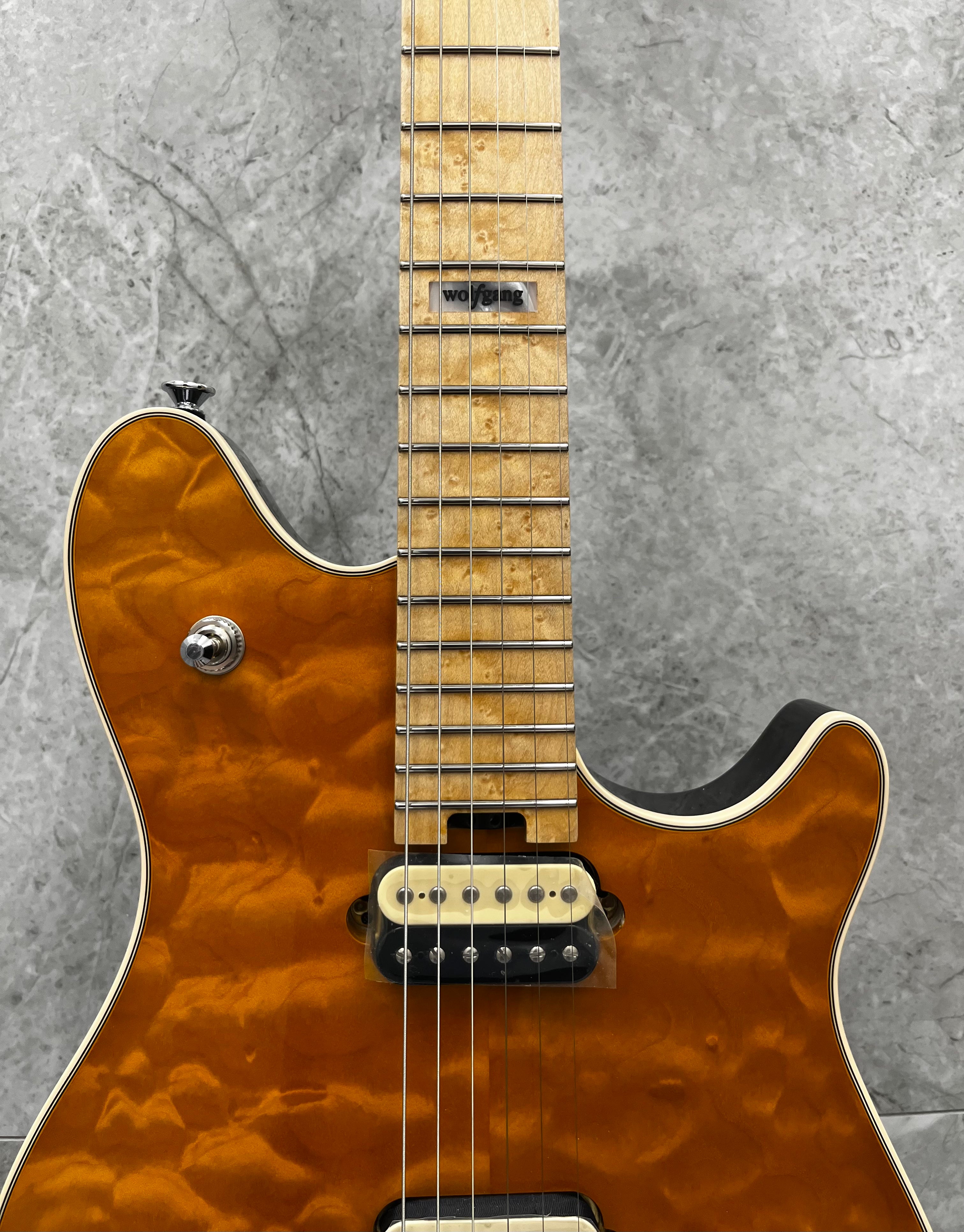 EVH USA CUSTOM SHOP WOLFGANG QUILT TOP TRANS AMBER 5101025090 SERIAL NUMBER WG17679A - 7 LBS 6 OZ