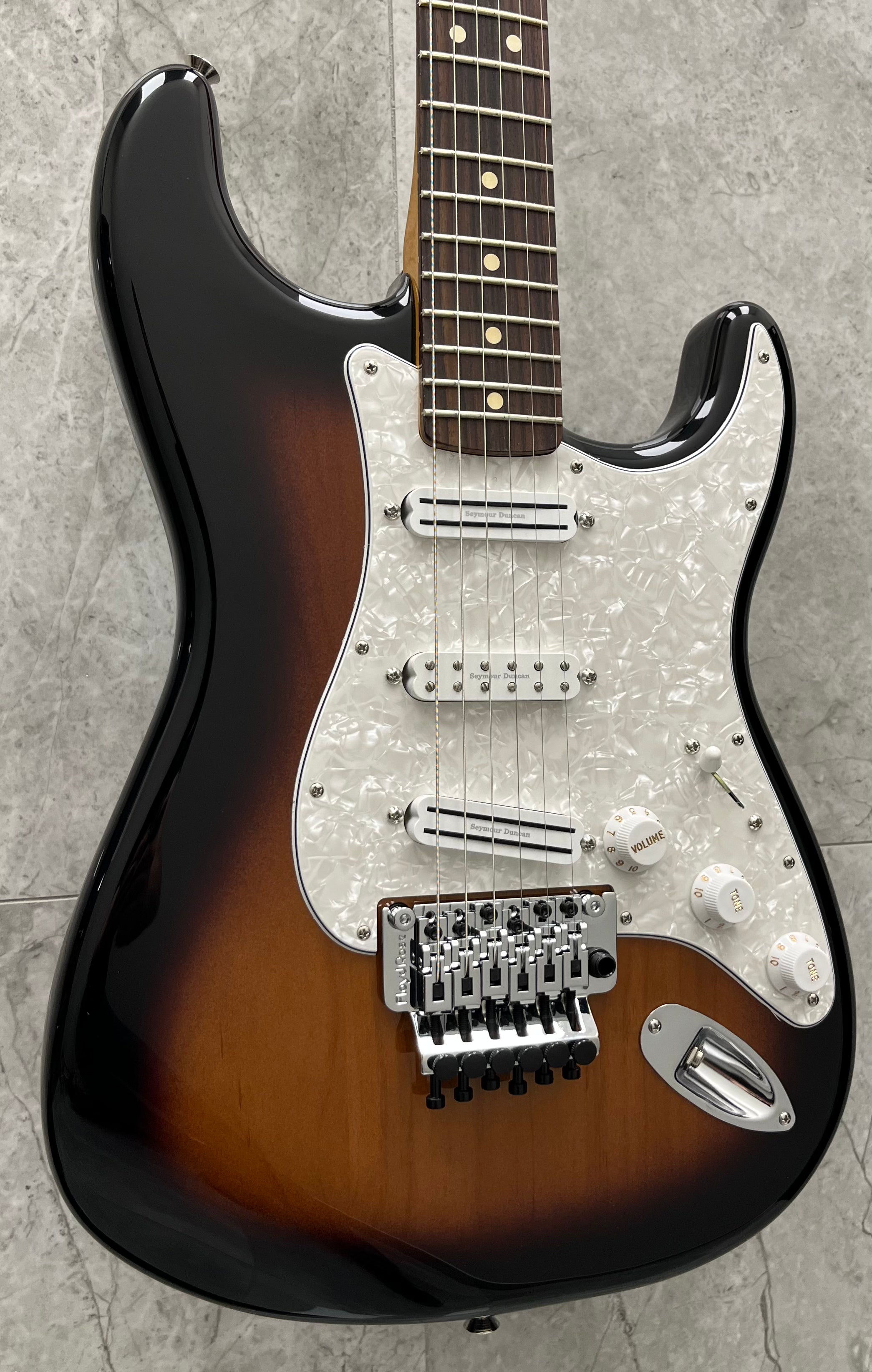 Fender Dave Murray Stratocaster Maple Fingerboard 2 Color Sunburst Fender Dave Murray Stratocaster Maple Fingerboard 2 Color Sunburst