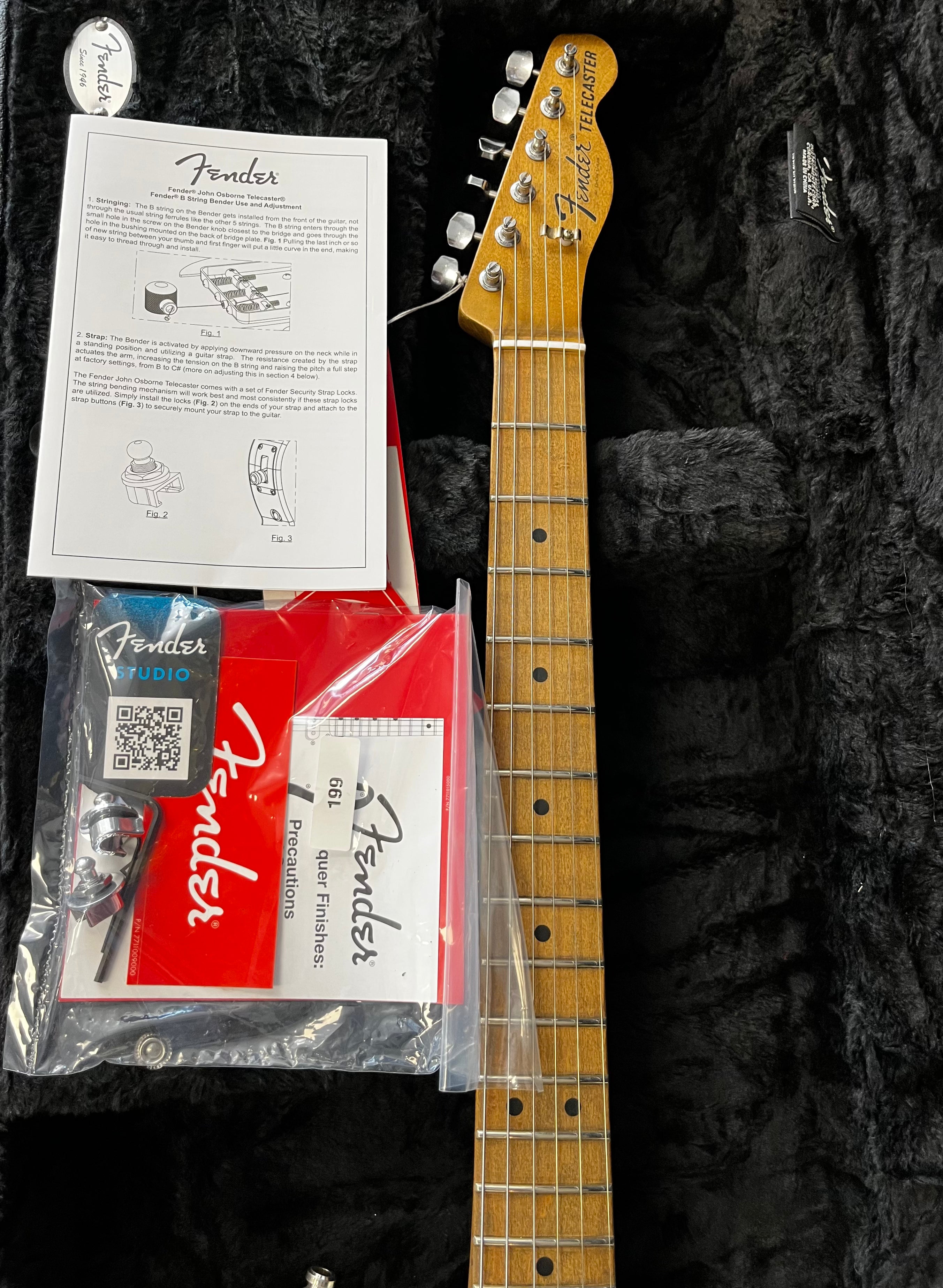 FENDER John Osborne Road Worn Telecaster Maple Fingerboard, Olympic White 0140372705 SERIAL NUMBER J0000466 - 7 LBS 4 OZ