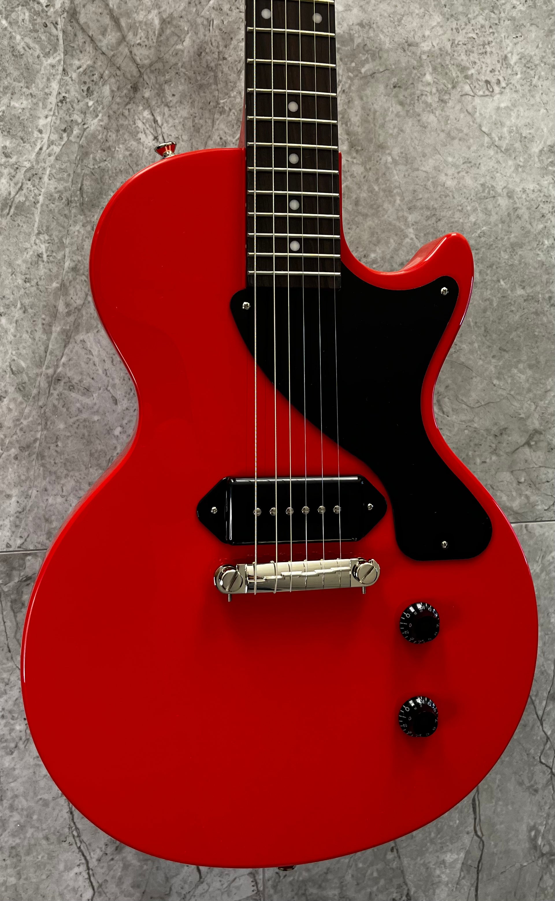Epiphone Billie Joe Armstrong Les Paul Junior Electric Guitar with Hardshell Case - Radiant Red EIGBJALPJRRNH SERIAL NUMBER 26011524613 - 7 LBS 5 OZ