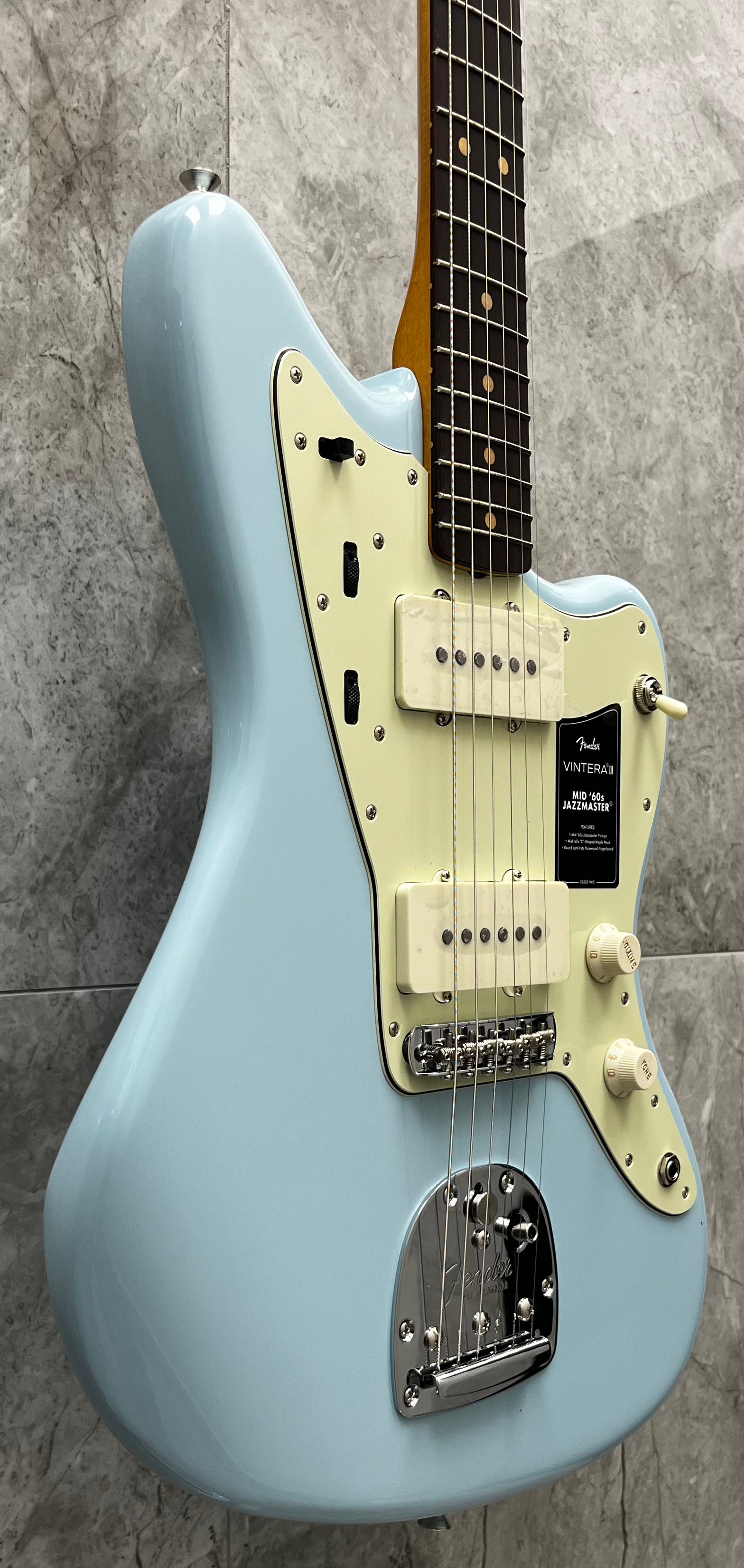 Fender Vintera III Mid 60s Jazzmaster Rosewood Fingerboard, Sonic Blue 0149290372 SERIAL NUMBER MX26030936 - 7 LBS 15 OZ