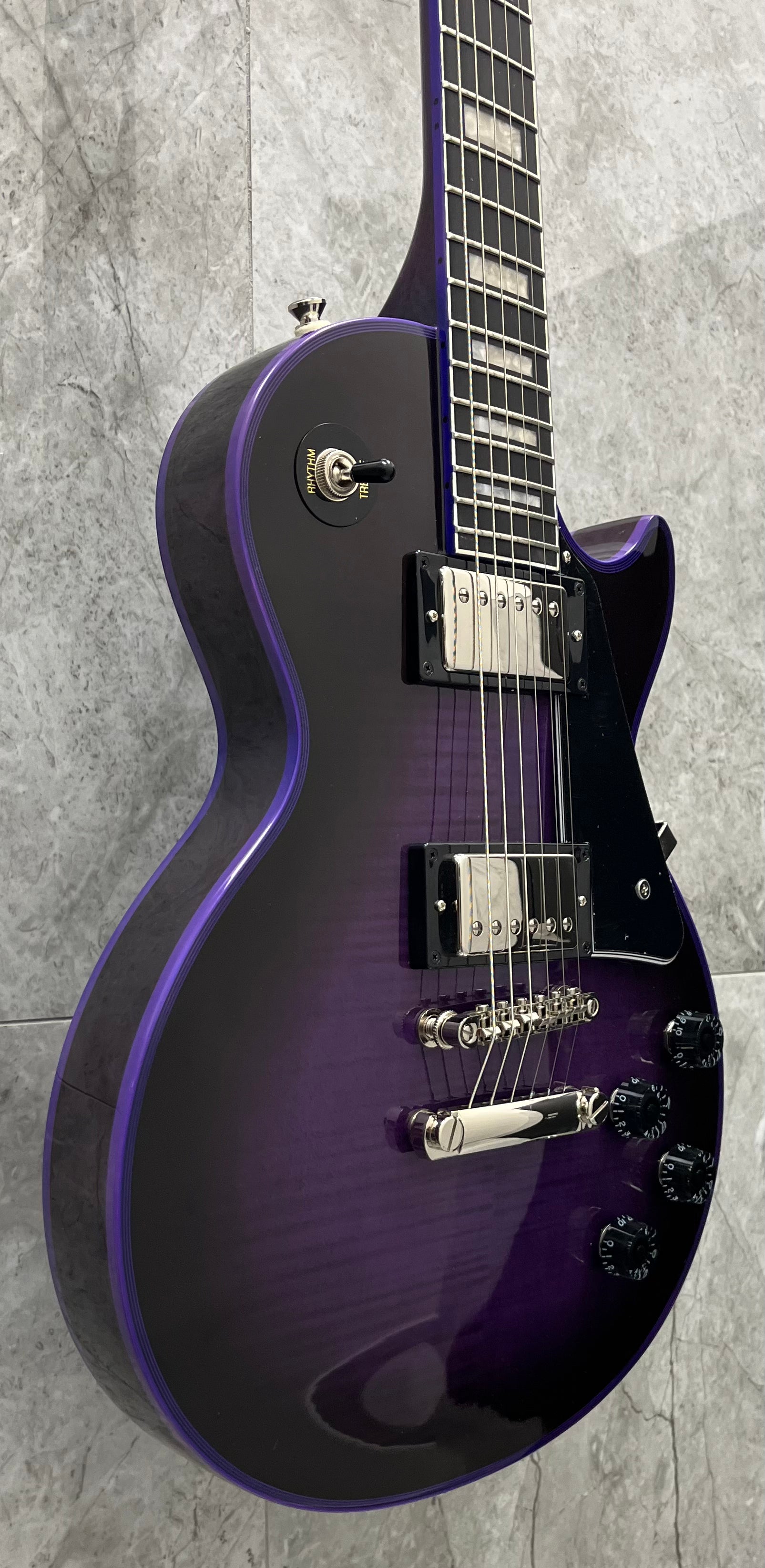 Epiphone Les Paul Custom Widow Electric Guitar with Gigbag - Purple EILPCWPBNH SERIAL NUMBER 24071532969 - 8 LBS 15 OZ