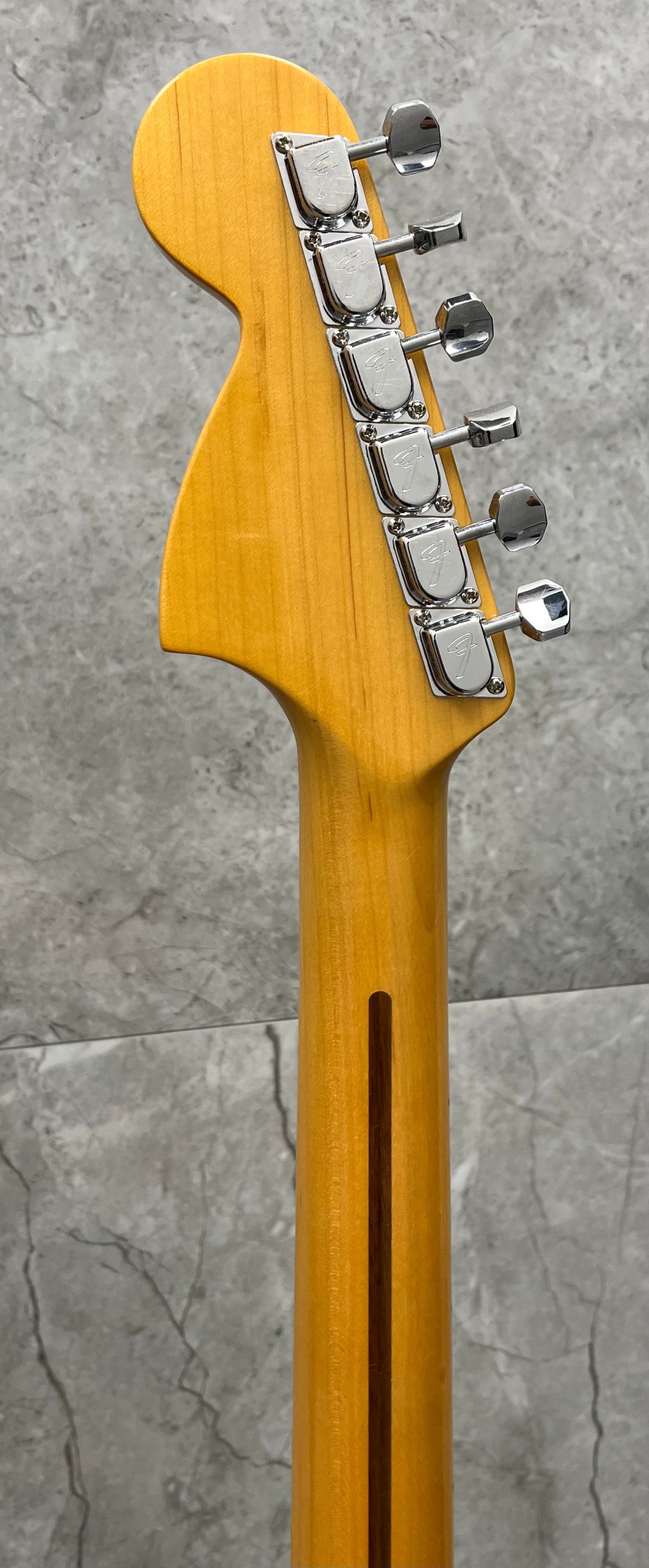 Fender USA Limited Edition American Vintage II 1973 Stratocaster, Maple Fingerboard - Olympic White 0170252805 SERIAL NUMBER V16686 - 8 LBS 3 OZ