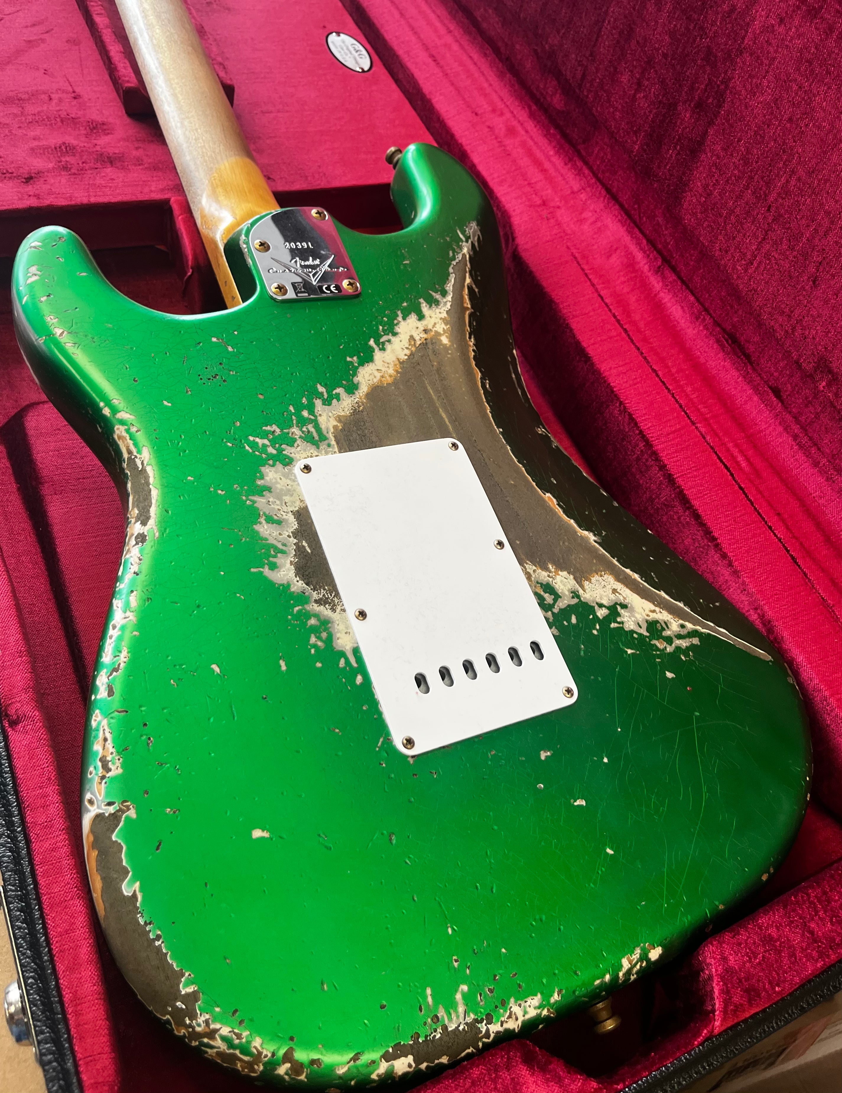 FENDER USA CUSTOM SHOP Strat Pro Super Heavy Relic, 3A Rosewood Fingerboard, Candy Apple Green 9231016930 SERIAL NUMBER 20391 - 7 LBS 11 OZ