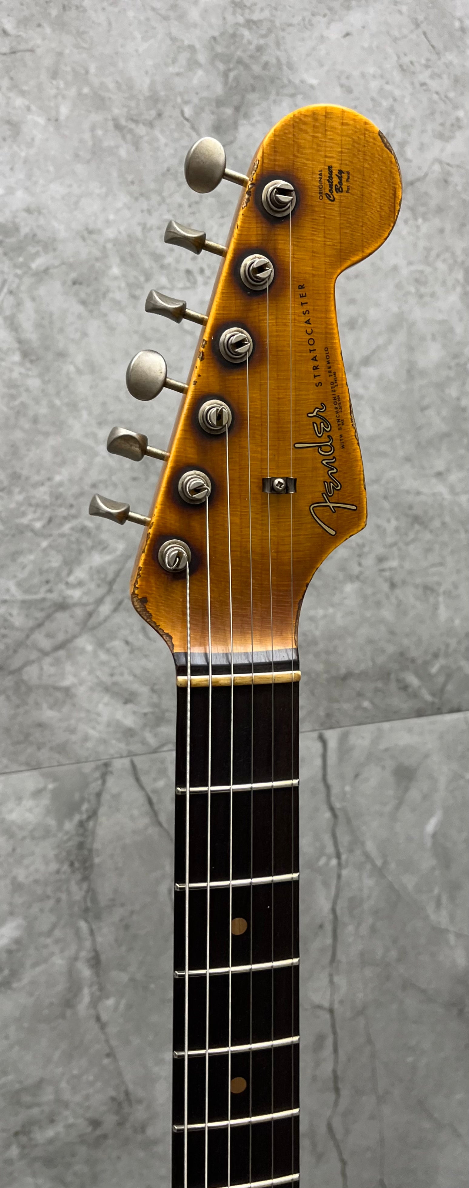 Fender USA Custom Shop Special Run 62/63 Stratocaster Super Heavy Relic Tomatillo Green 9231017115 SERIAL NUMBER CZ585946 - 7 LBS 14 OZ