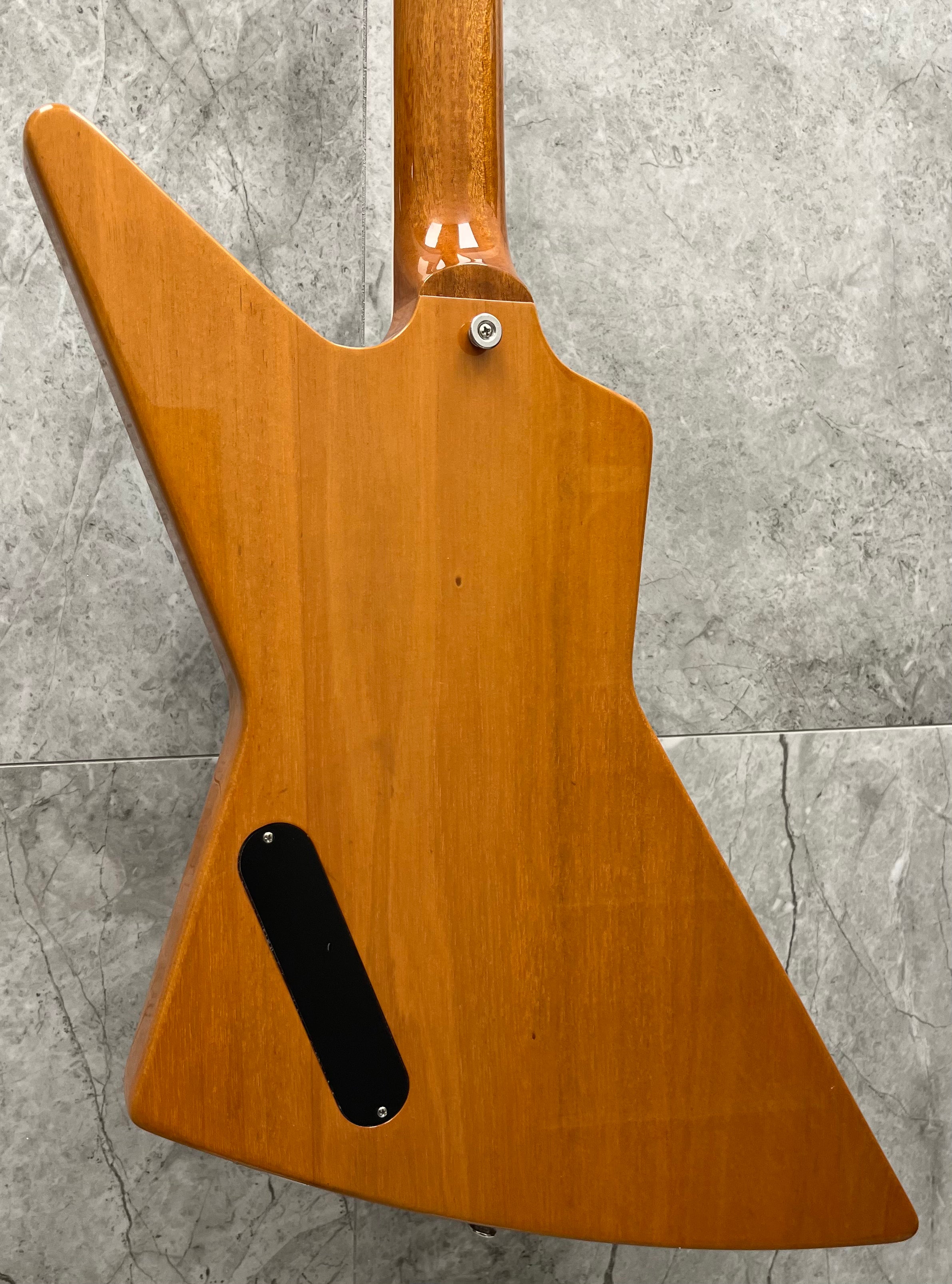 Gibson USA 70s Explorer Antique Natural DSXS00ANCH SERIAL NUMBER 217550335 - 7.0 LBS