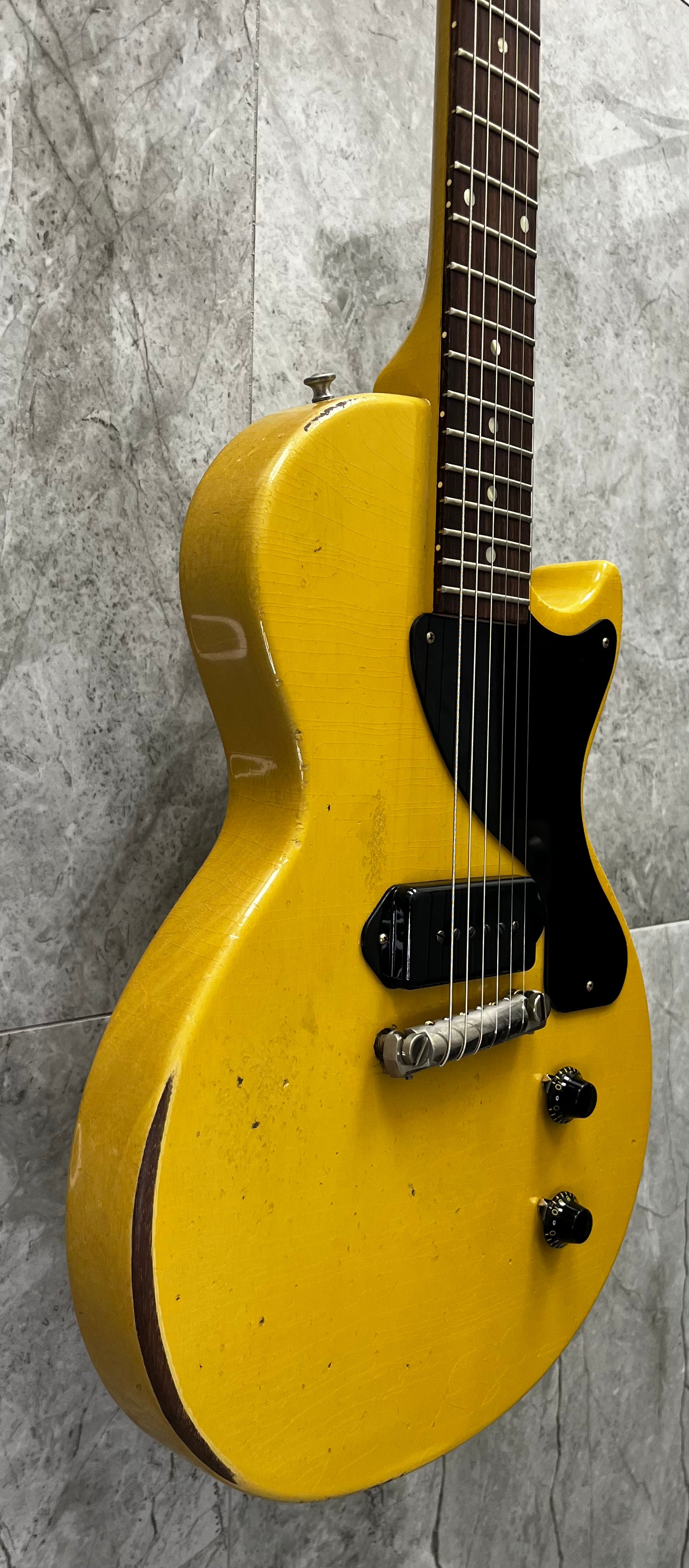 Gibson Custom Shop Murphy Lab 1957 Les Paul Junior Single Cut TV Yellow Heavy Aged - TV Yellow LPJRSC57HATVNH SERIAL NUMBER 741278 - 7 LBS 9 OZ