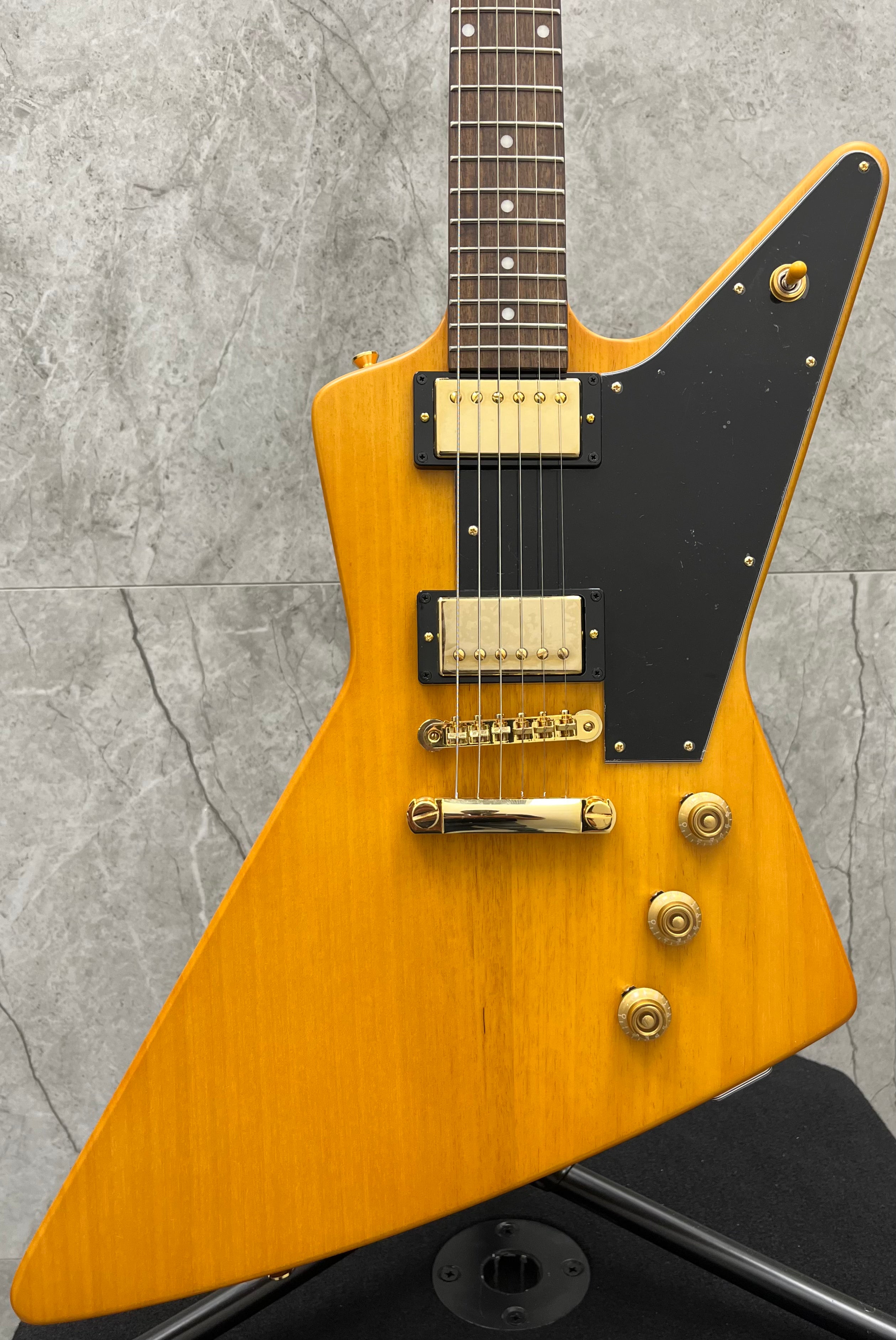 Epiphone Gibson Custom Shop Inspired 1958 Korina Explorer Black Pickgu