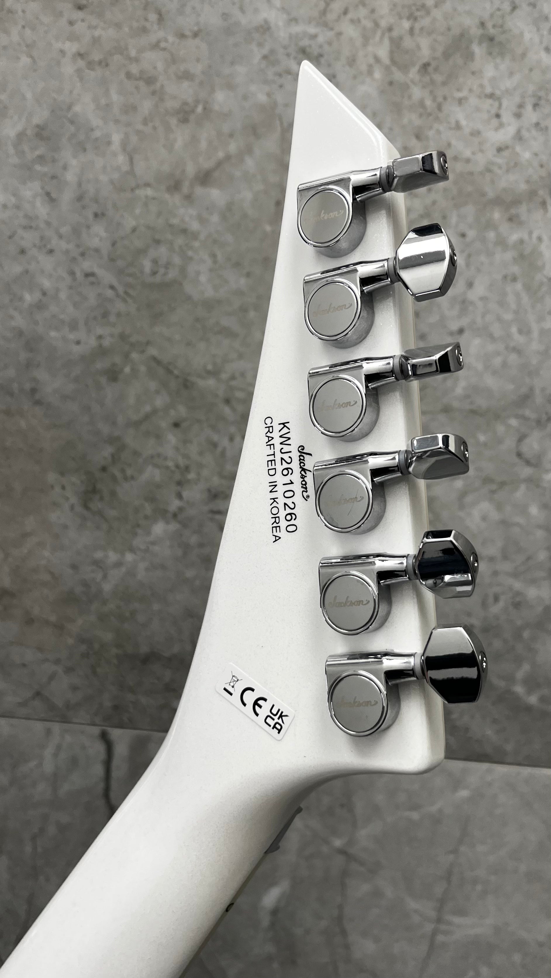 JACKSON Legend Series Limited Edition Signature Scott Ian Rhoads RR22 NOT 291-6698-876 SERIAL NUMBER KWJ2610260 - 7 LBS 7 OZ