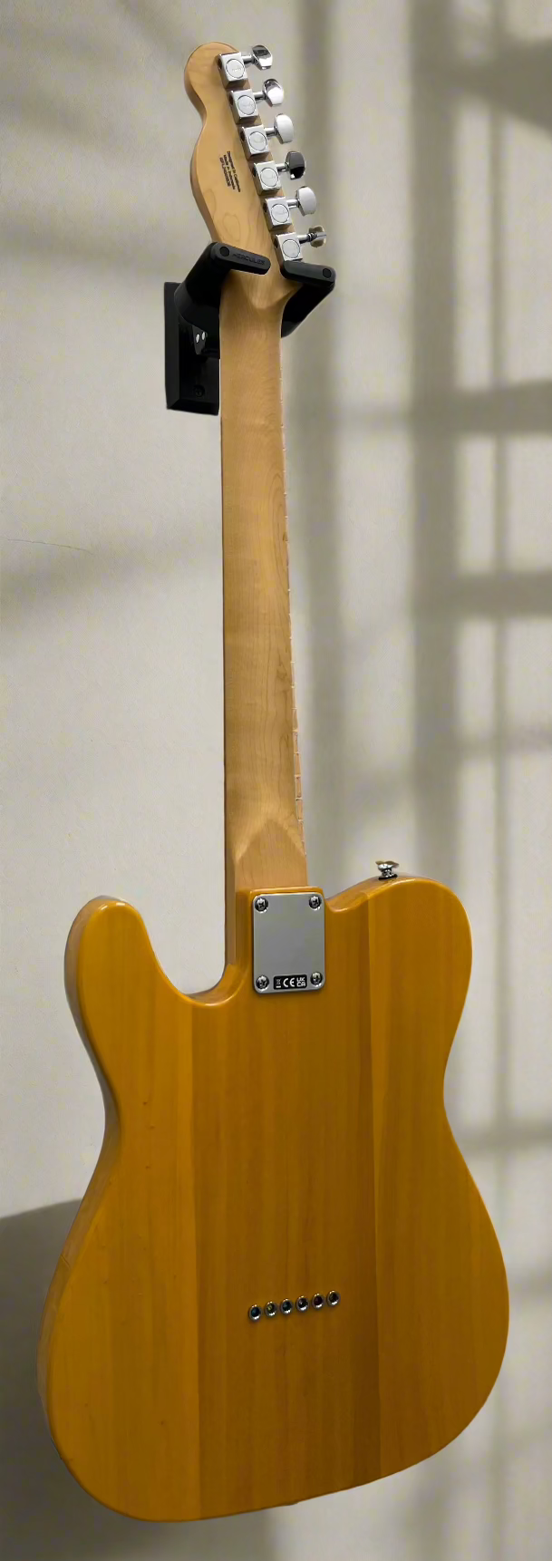 FENDER Standard Telecaster Maple Fingerboard, Black Pickguard, Butterscotch Blonde 0266021550 NEW 2025 MODEL SERIAL NUMBER ISFL24000836 - 8.0 LBS