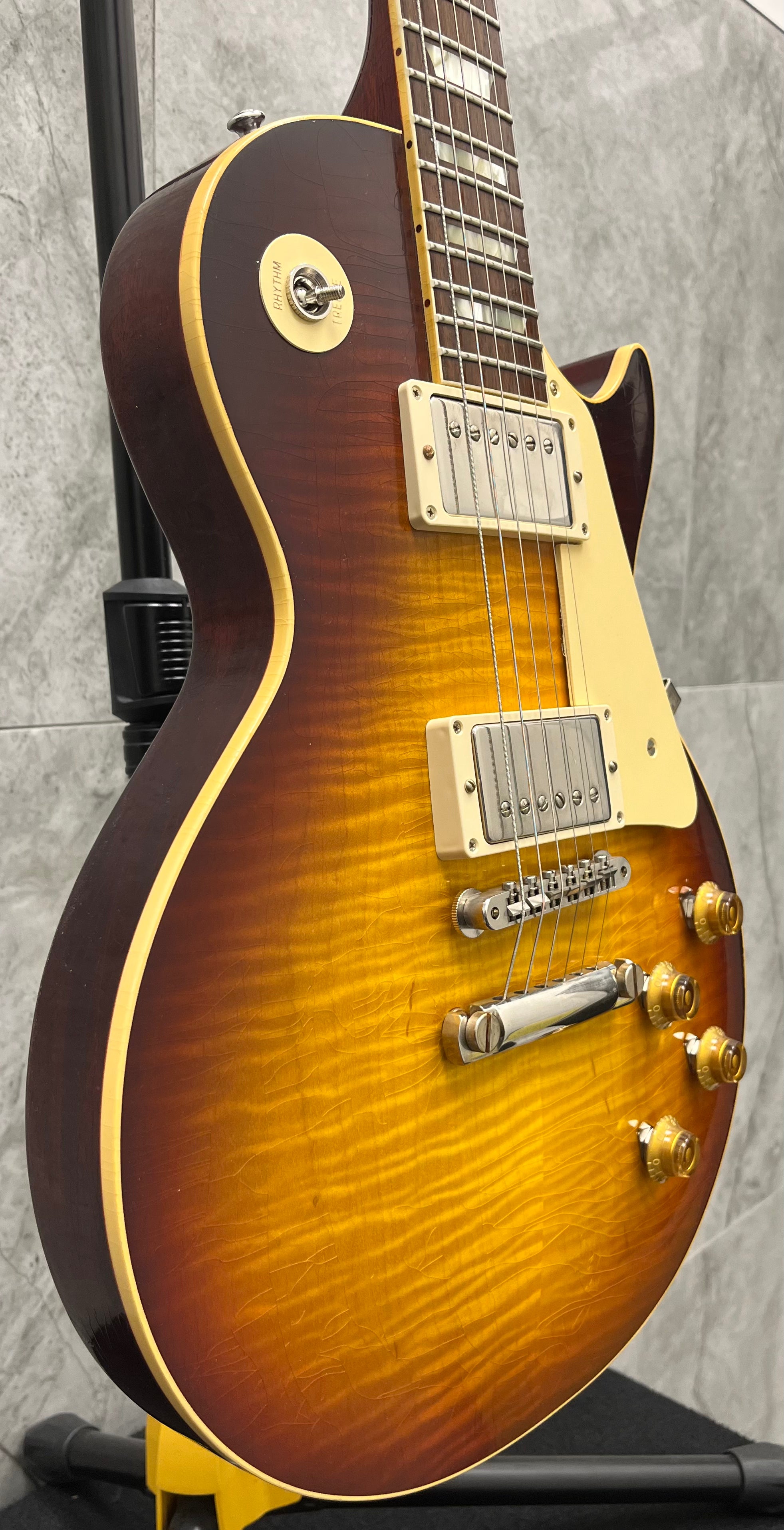 Gibson Custom Shop Murphy Lab 1959 Les Paul Standard Ultra Lite Aged S L.A. Music