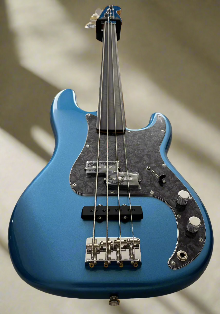 Fender USA Tony Franklin Fretless Precision Bass Ebony Fingerboard Lake Placid Blue 0190085802 SERIAL NUMBER US23110121 - 9.0 LBS