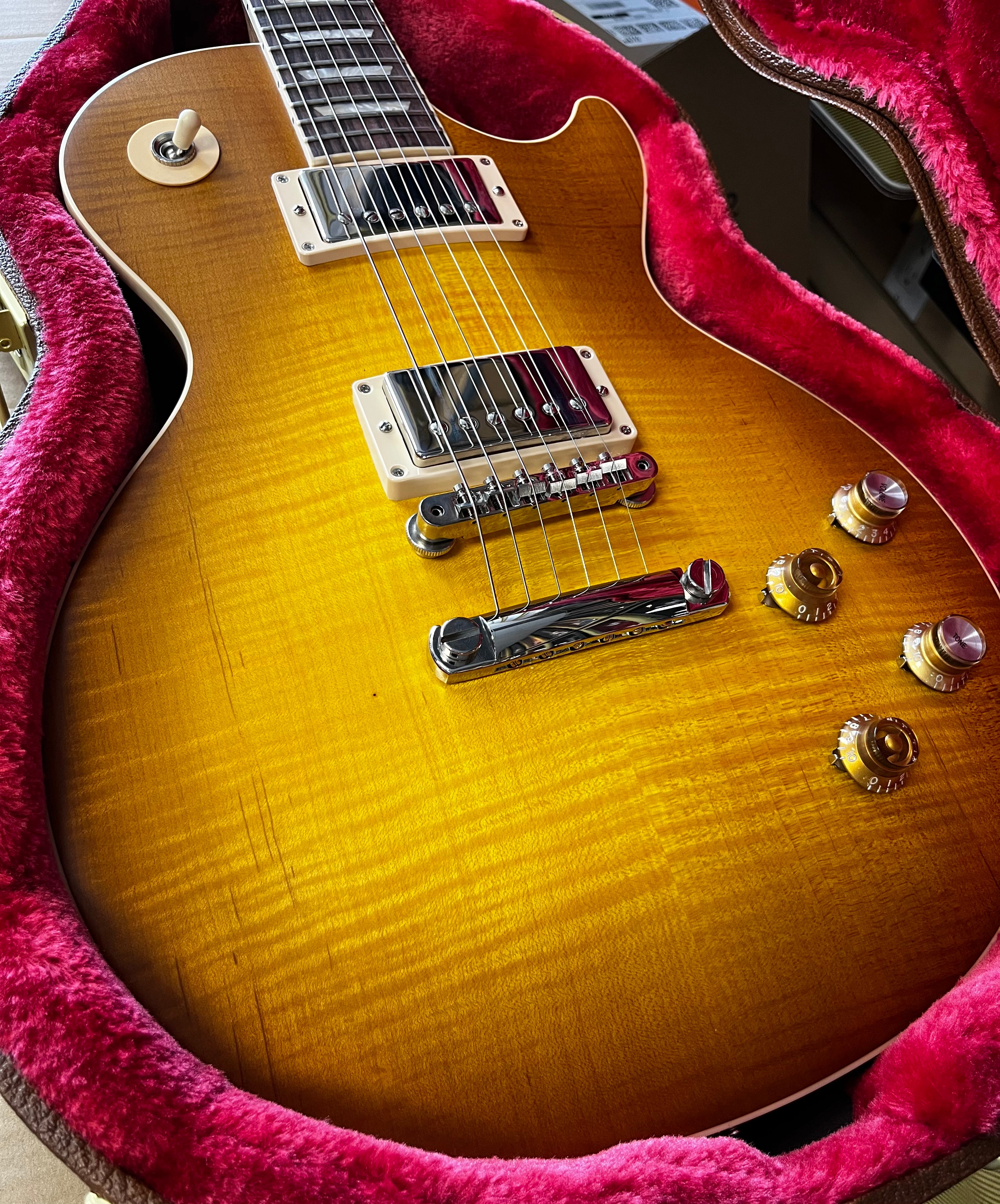 Gibson USA Kirk Hammett Greeny Les Paul Standard LPSKH00GGNH SERIAL NUMBER 210160106 - 9.0 LBS