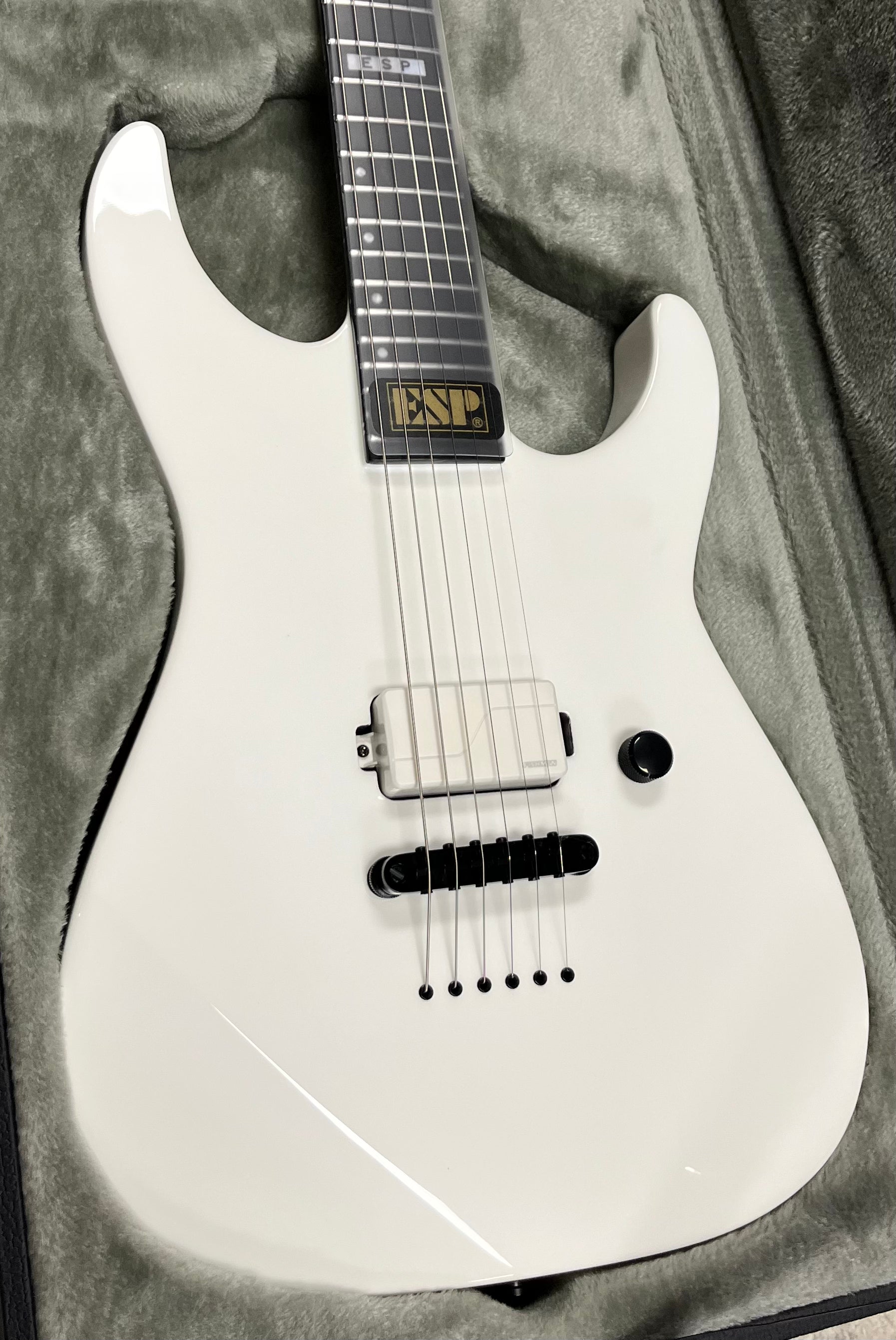 ESP EII E-II M-I MI MADE IN JAPAN NECK THRU NT Electric Guitar, Snow White EIIMINTSW SERIAL NUMBER ES6952253 - 7 LBS 9 OZ