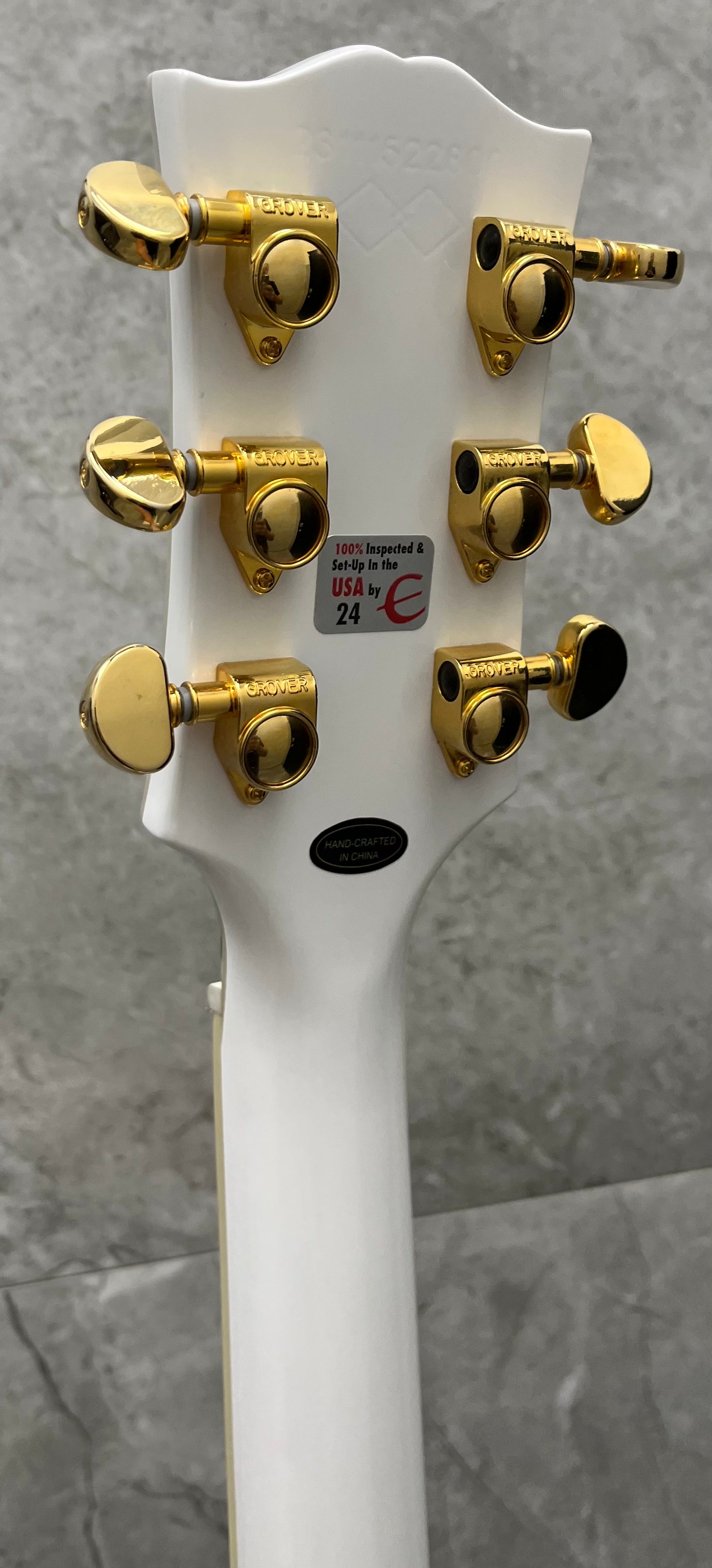 Epiphone ( GIBSON HEADSTOCK ) Les Paul Custom Electric Guitar with Case - White ECLPCAWGH SERIAL NUMBER 23111522800 - 8.4 LBS