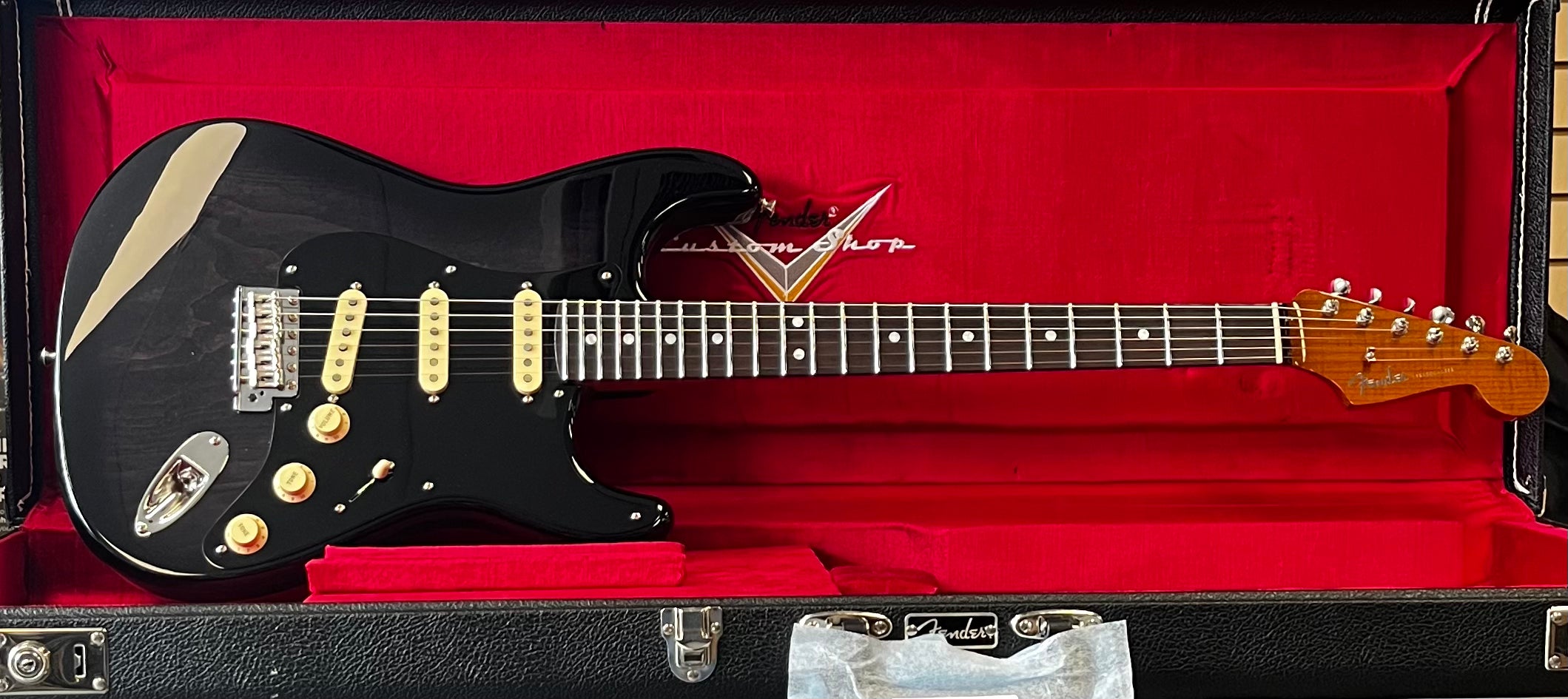 Fender USA Custom Shop American Custom Stratocaster NOS - Transparent Ebony 9235700261 SERIAL NUMBER 20235 - 7 LBS 9 OZ