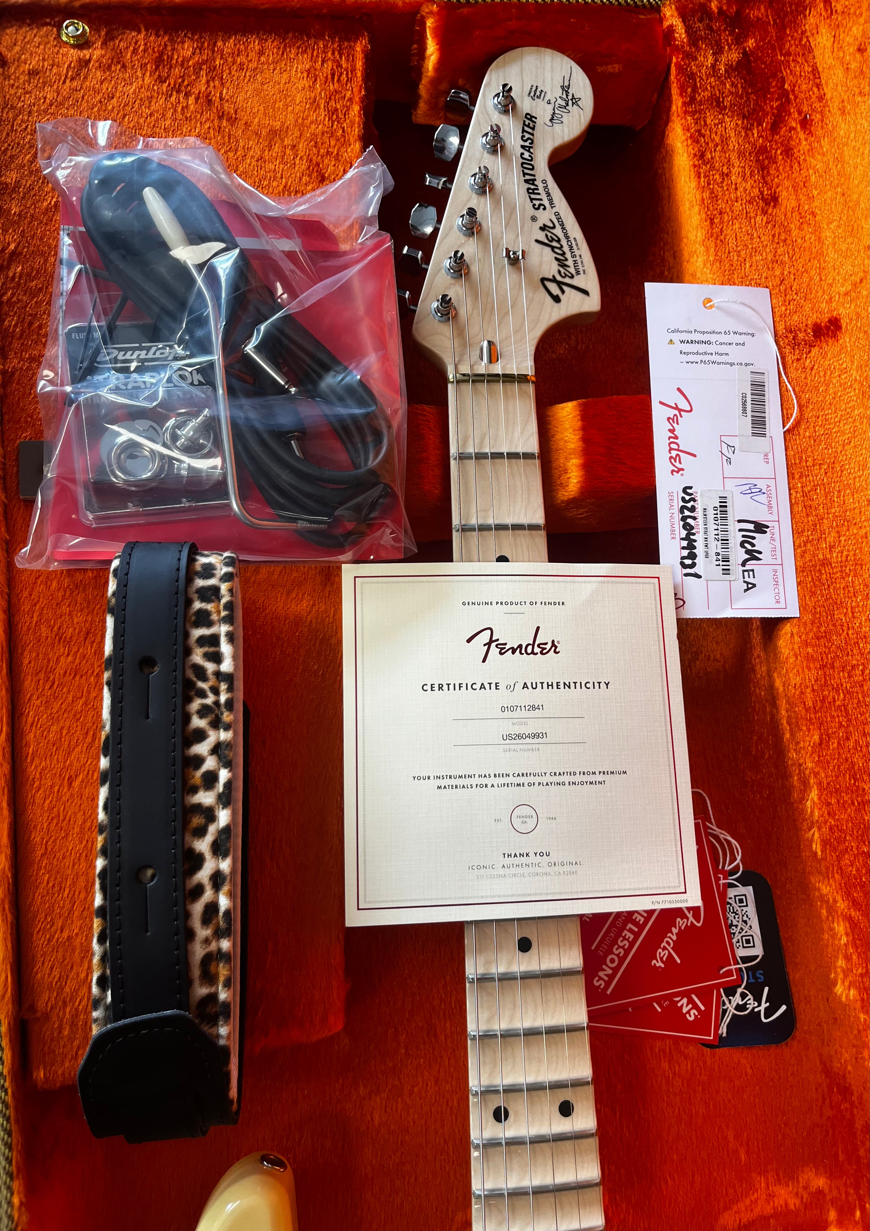 Fender USA Yngwie Malmsteen Stratocaster Scalloped Maple Fingerboard Vintage White 0107112841 SERIAL NUMBER US26049931 - 7 LBS 14 OZ