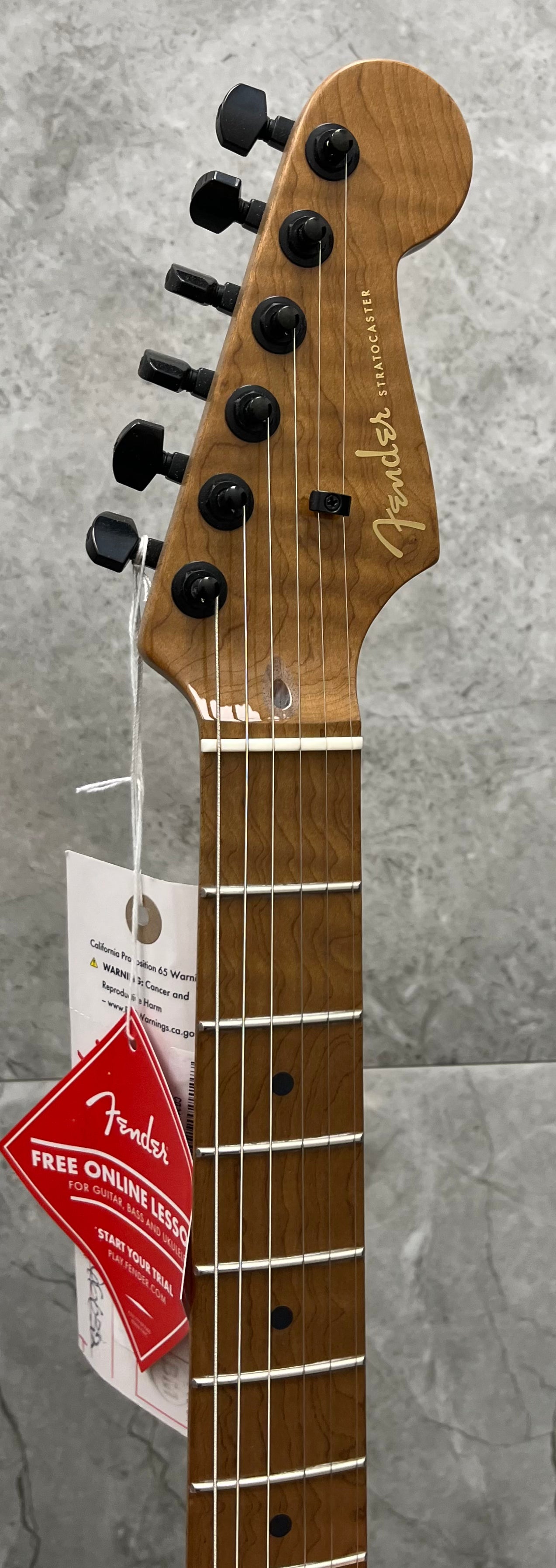 FENDER USA Limited Edition American Professional II Stratocaster, HSS, Roasted Flame Maple Fingerboard Gold Night 0173912771 SERIAL NUMBER US24066632 - 7.2 LBS