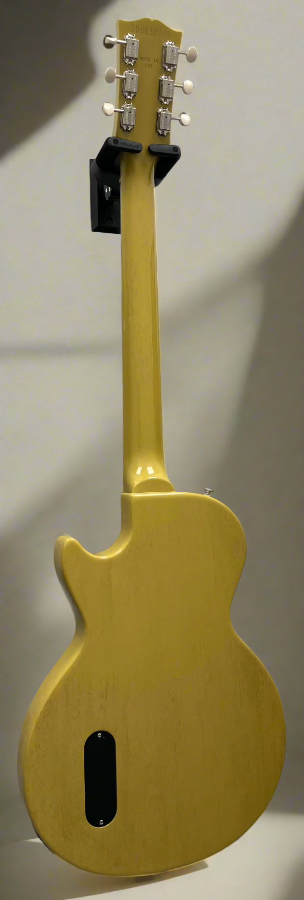 Gibson USA Les Paul Junior Electric Guitar with Hardshell Case - TV Yellow LPJR00TVNH