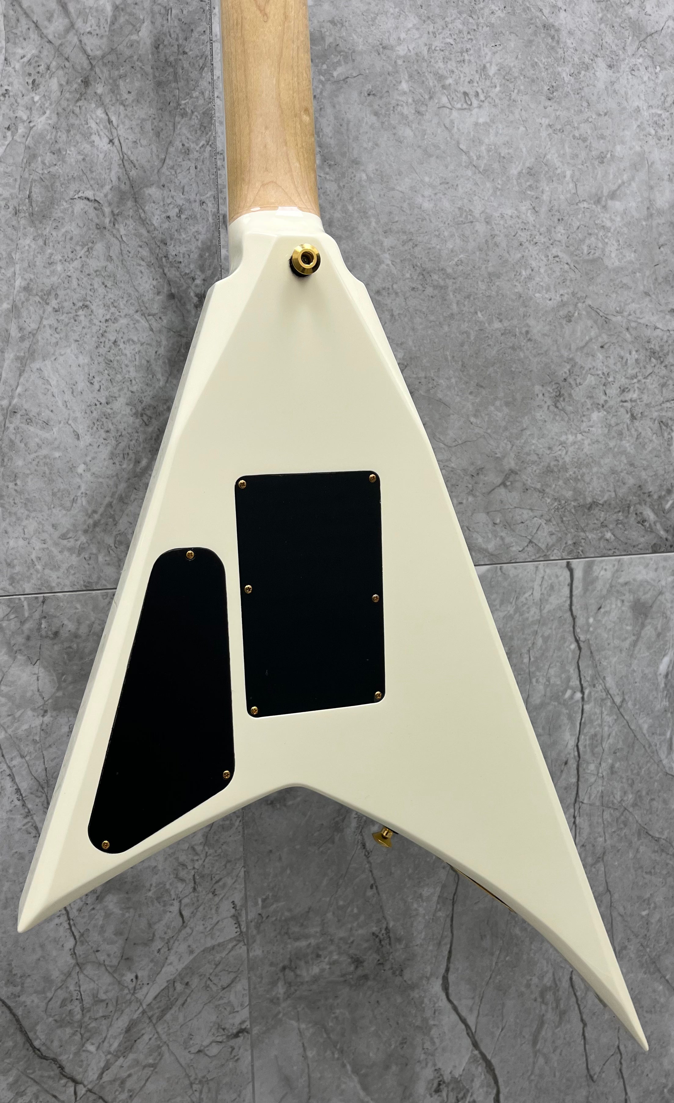 Jackson Pro Rhoads RR3 Ebony Fingerboard Ivory with Black Pinstripes 2914312557 SERIAL NUMBER ISJ2403404 - 6.8 LBS