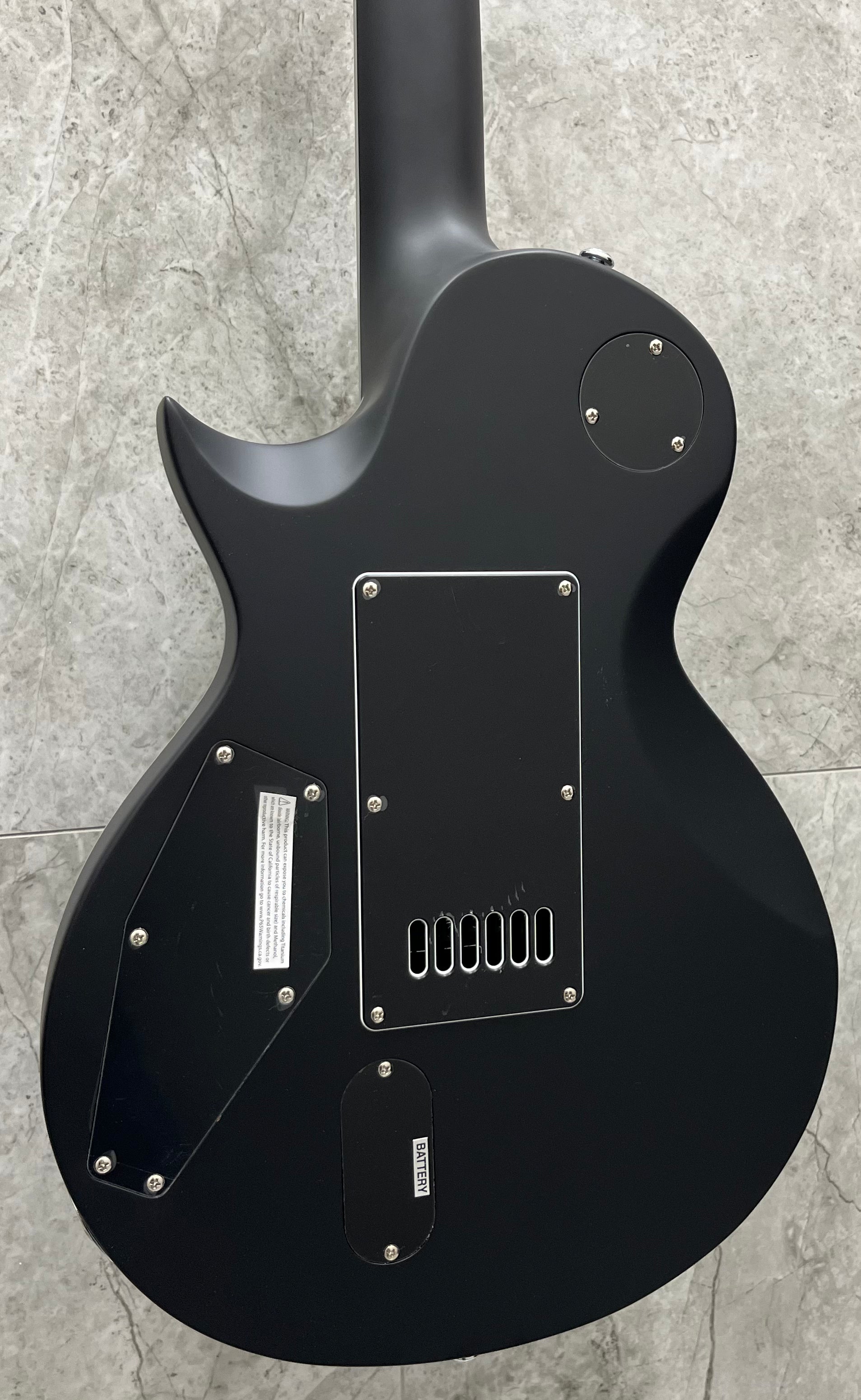 ESP LTD EC-1000 EVERTUNE BB BLACK SATIN LEC1000ETBBBLKS EC1000 SERIAL NUMBER W23041171 - 8.8 LBS