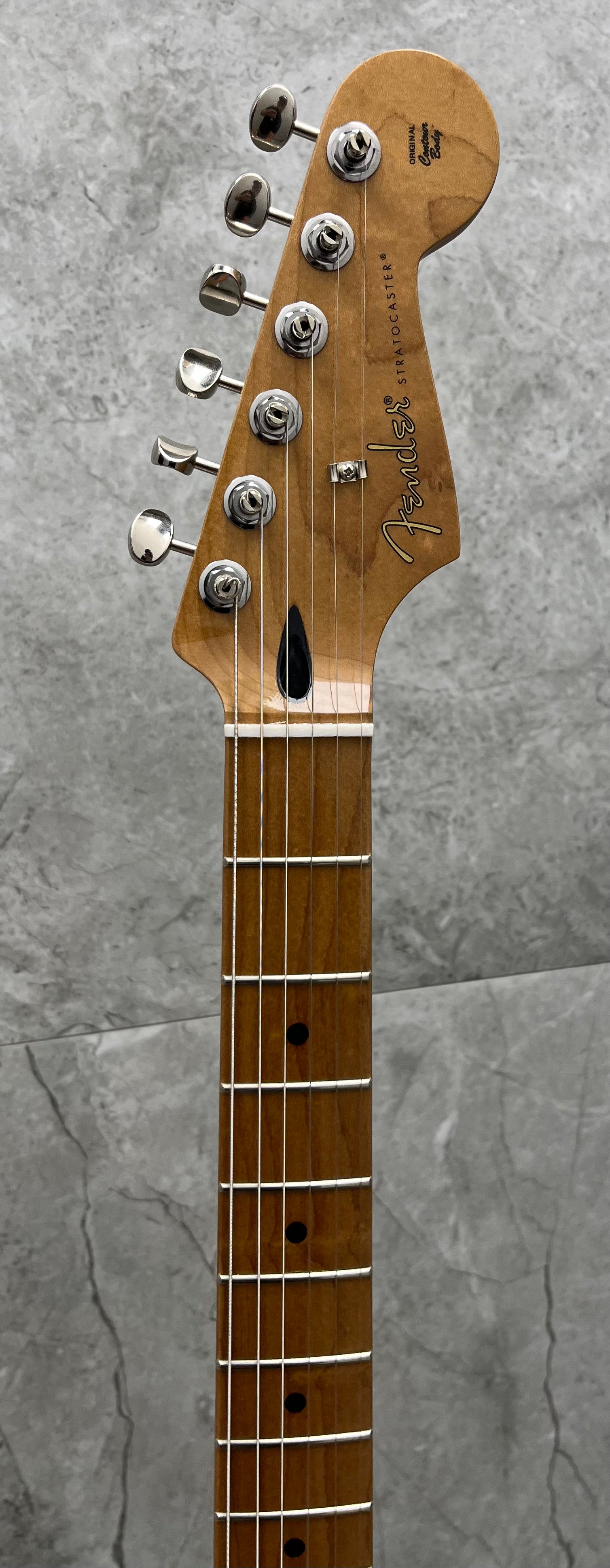 Fender Limited Edition Player II Stratocaster with Custom Shop Pickups, Roasted Maple Fingerboard - Olympic White 0141512505 SERIAL NUMBER MX25109935 - 7 LBS 14 OZ