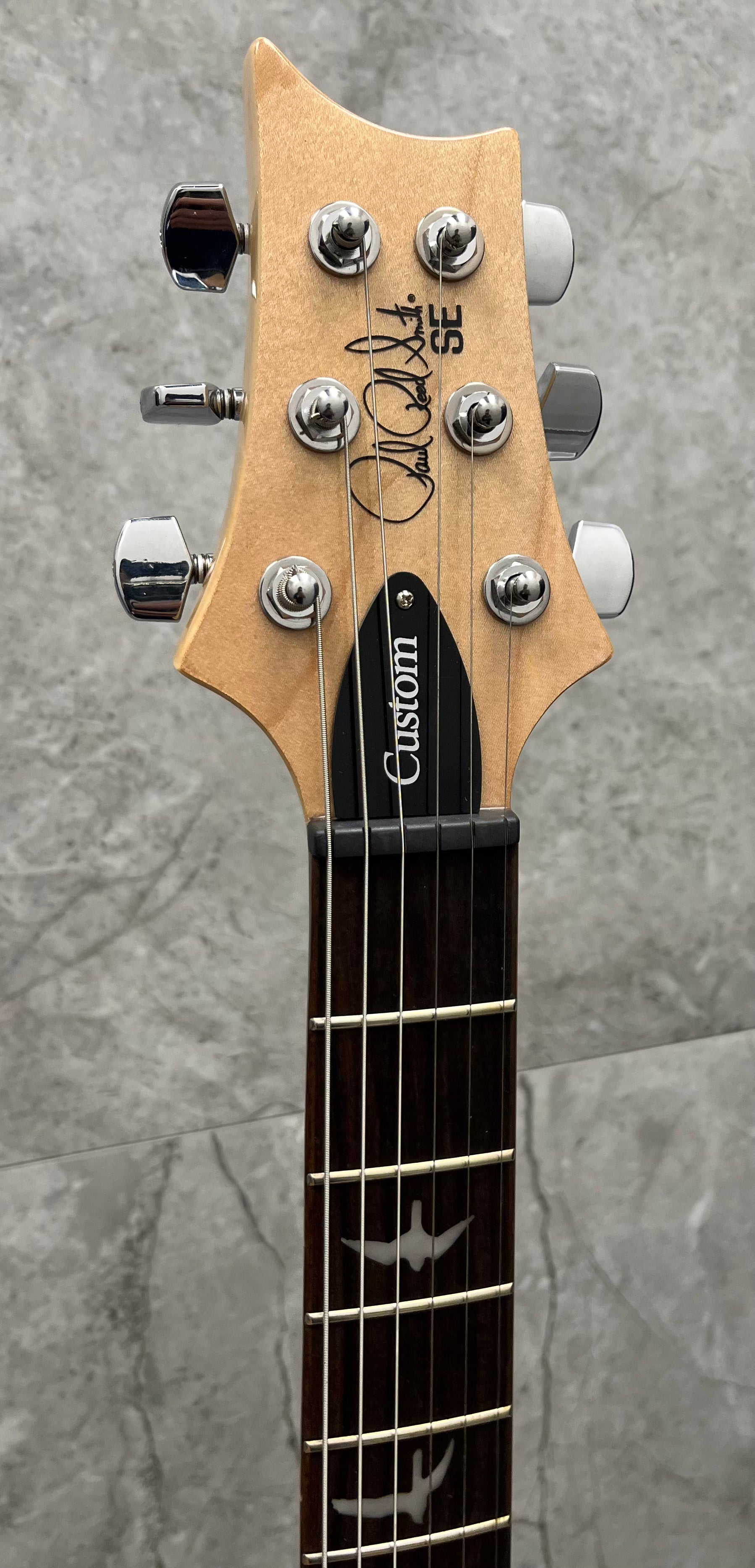 PRS GUITARS SE Custom 24 W/ GIG BAG Blue Matteo / Natural back 108193:BN SERIAL NUMBER CTIH002389 - 7 LBS 8 OZ