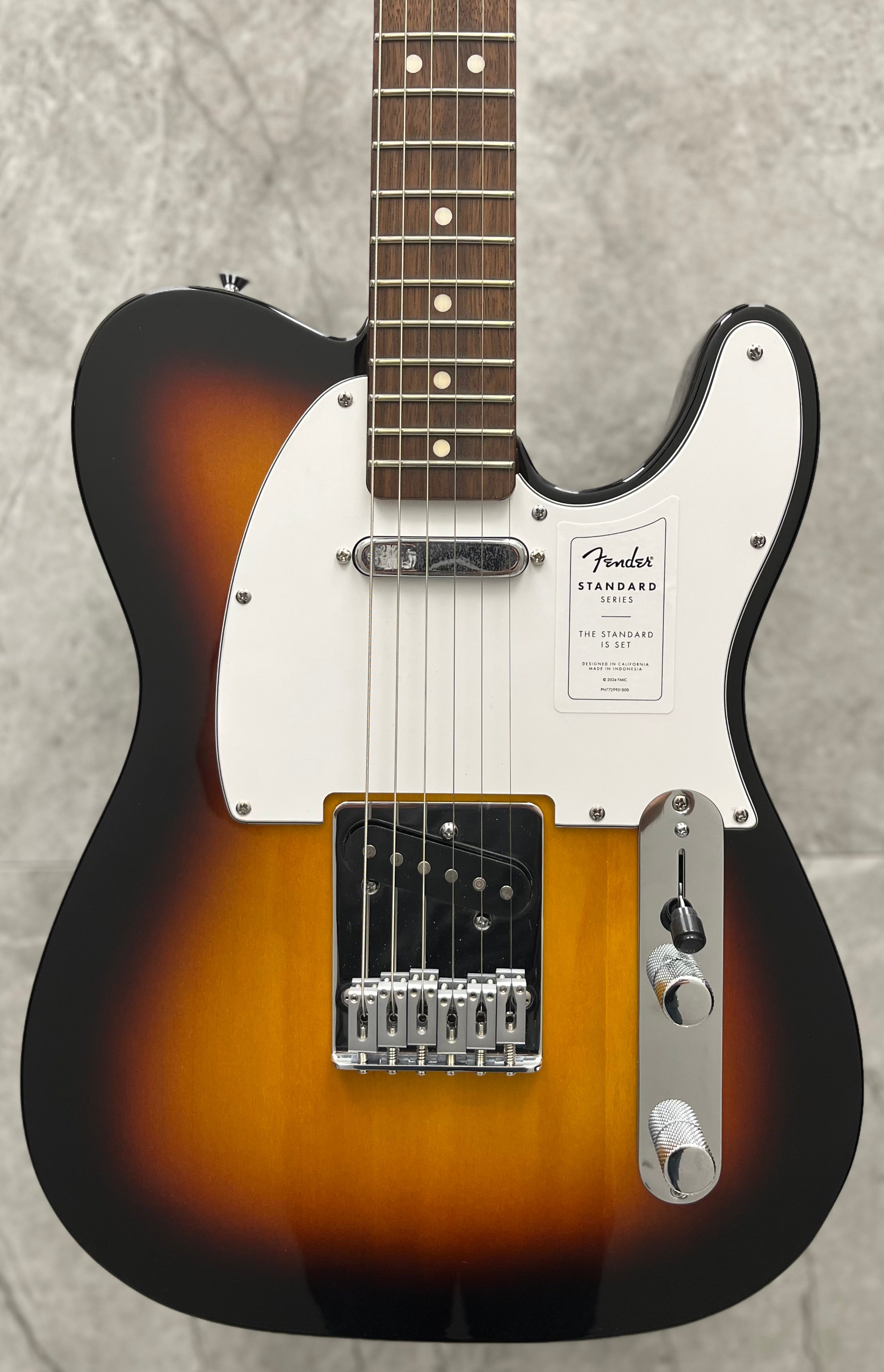 Fender Standard Telecaster White Pickguard, 3-Color Sunburst 0266040500 NEW 2025 MODEL SERIAL NUMBER ISFL24000285 - 8.0 LBS