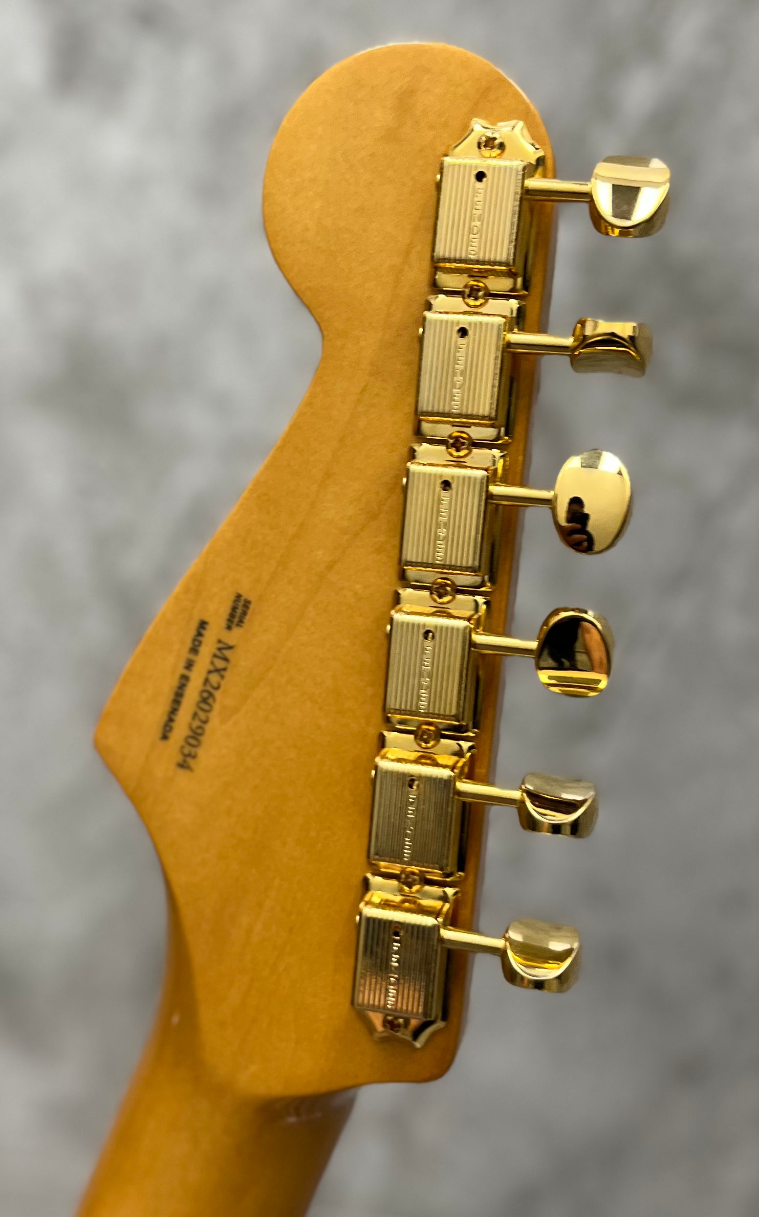 Fender Limited Edition Vintera III Late 50s Stratocaster Maple Fingerboard, White Blonde 0149182301 SERIAL NUMBER MX26029034 - 8 LBS 8 OZ