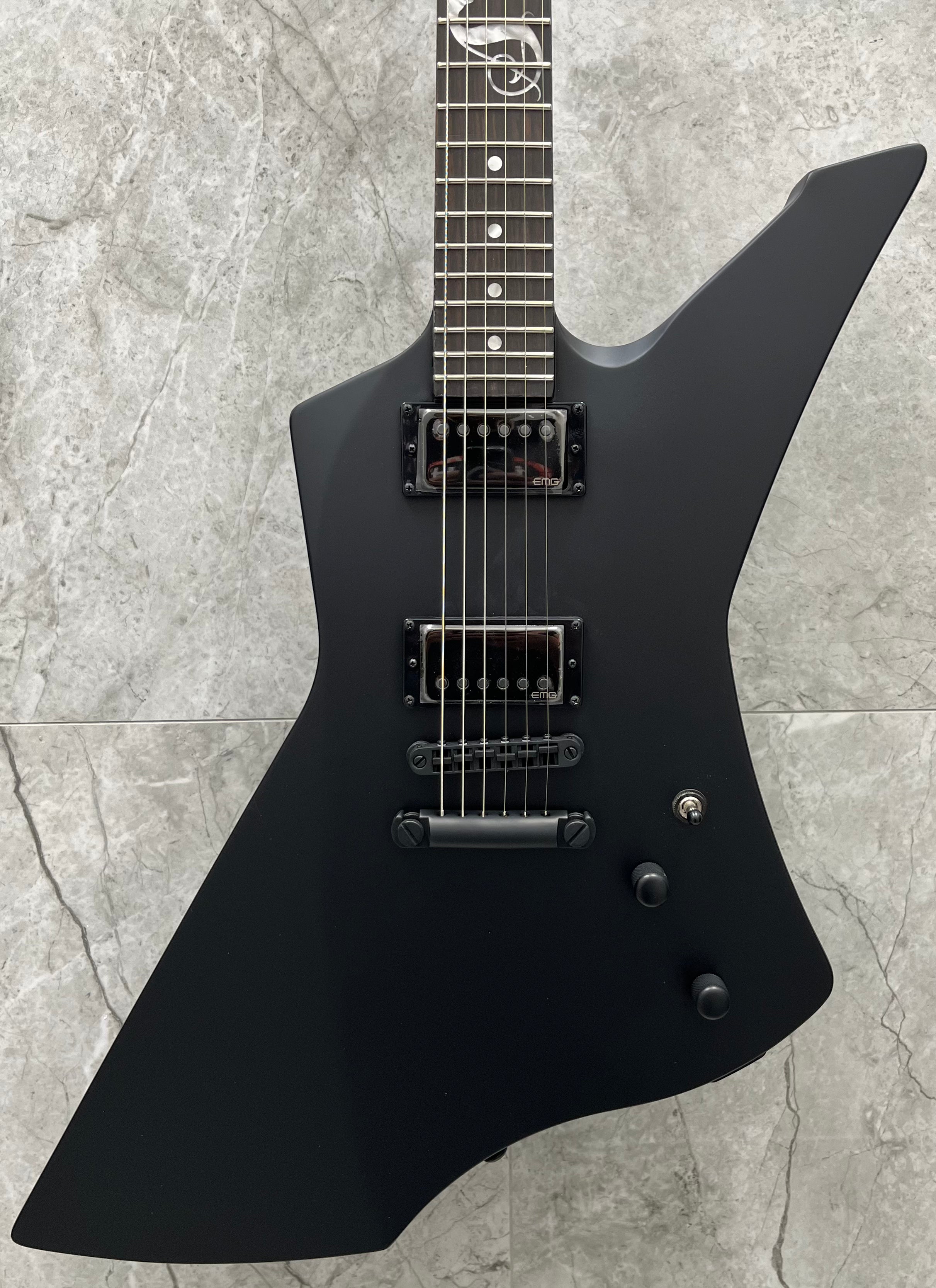 ESP LTD Snakebyte James Hetfield Signature Series Electric Guitar LSNAKEBYTEBLKS SERIAL NUMBER W24101735 8.2 LBS