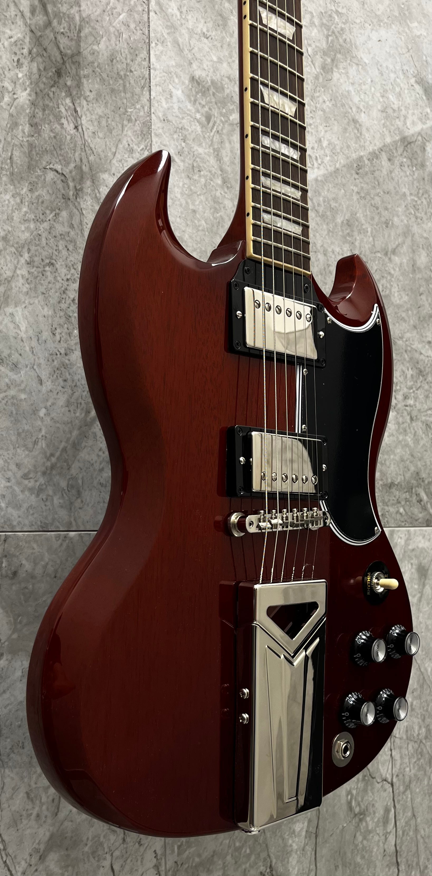Gibson LIMITED EDITION USA Jake Kiszka Greta Van Fleet SIGNATURE SG Standard MODEL SG61JK25FVNH SERIAL NUMBER 235350084 - 6.0 LBS