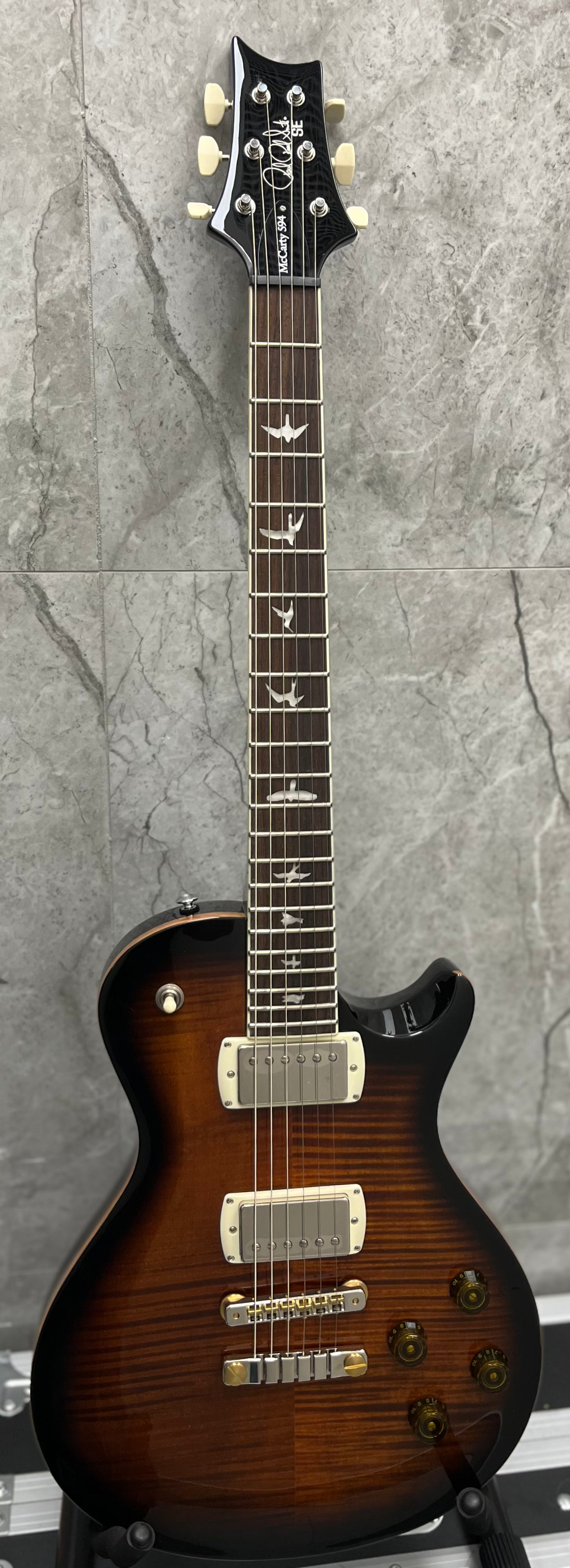 PRS Guitars SE McCarty 594 Singlecut Electric Guitar with Gigbag - Black Gold Flame Top 115997::BG SERIAL NUMBER CTIH081977 - 8 LBS 6 OZ