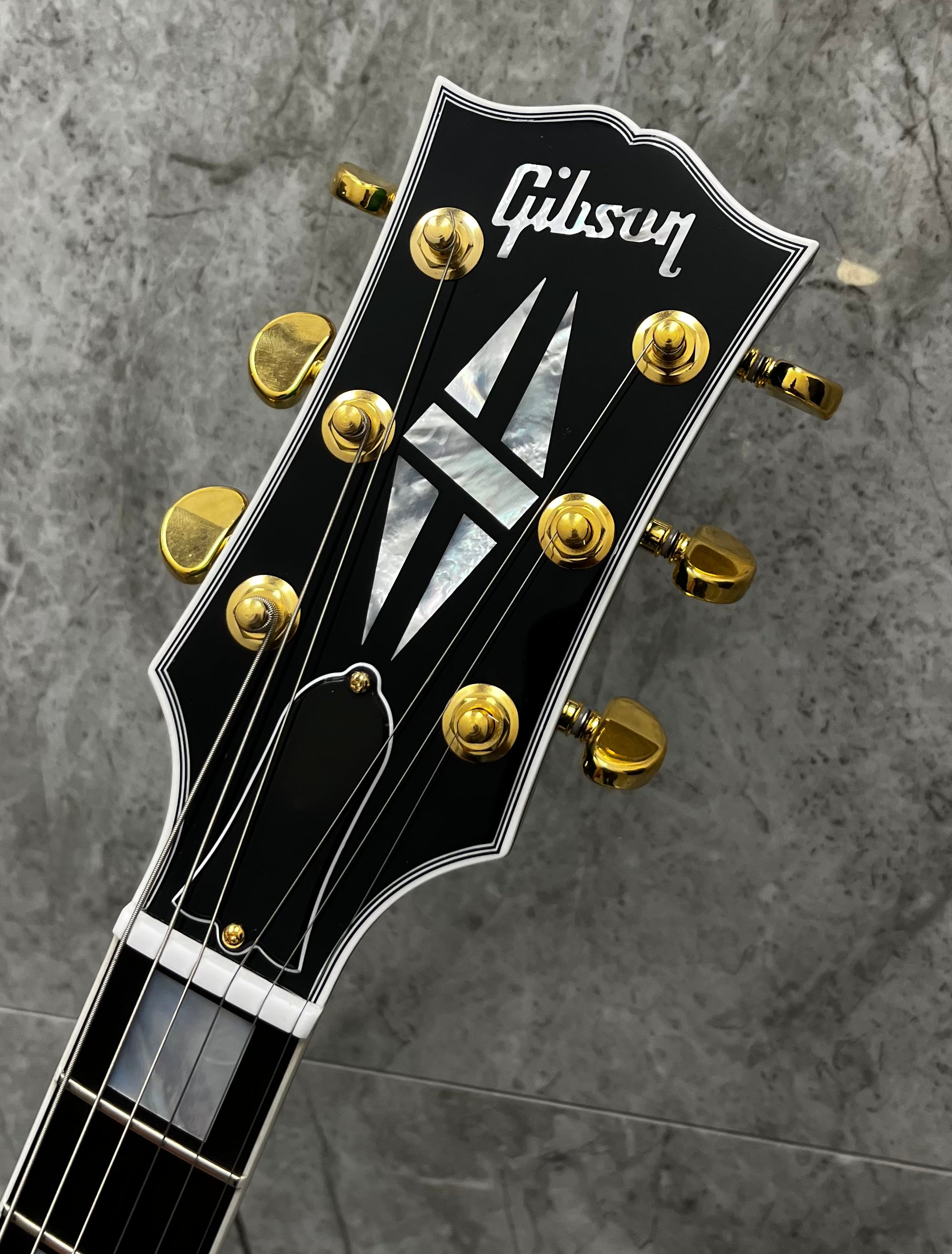 Gibson Custom Shop SG Custom 3-Pickup VOS Electric Guitar with Hardshell Case - TV Planet Green CUS24327 SERIAL NUMBER CS502819 - 7 LBS 6 OZ