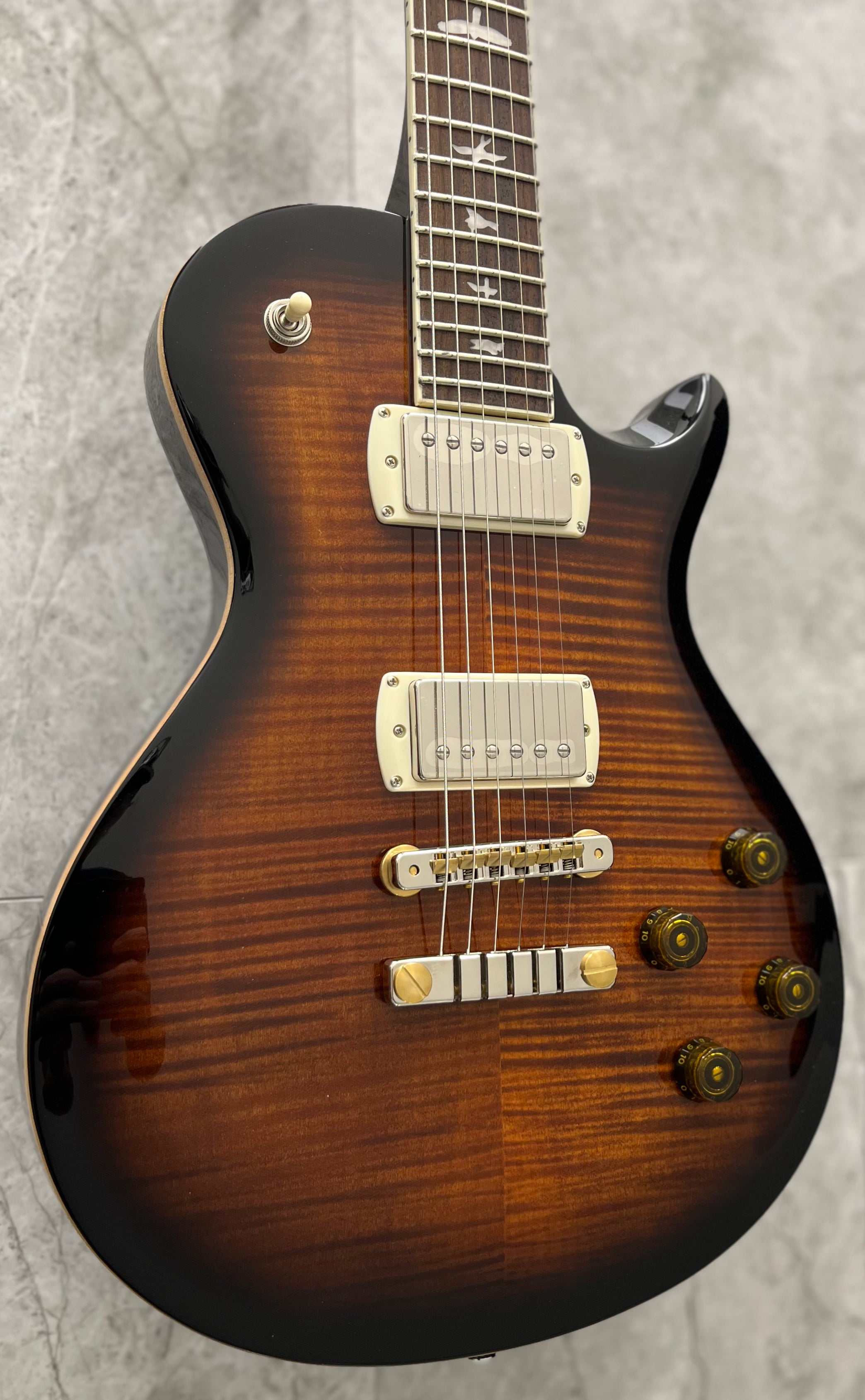 PRS Guitars SE McCarty 594 Singlecut Electric Guitar with Gigbag - Black Gold Flame Top 115997::BG SERIAL NUMBER CTIH081977 - 8 LBS 6 OZ