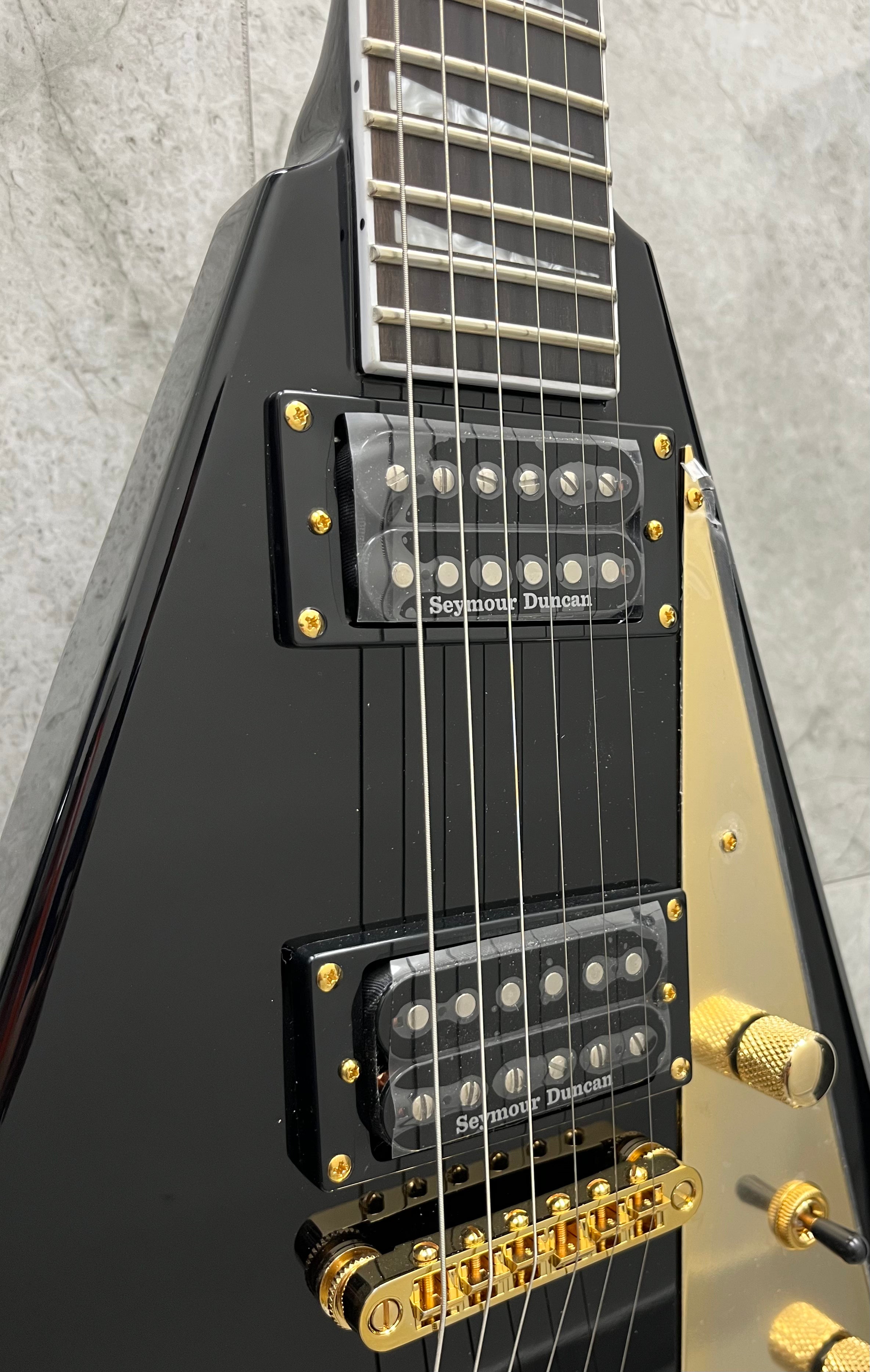 Jackson Pro Rhoads RRT-5 Ebony Fingerboard, Gloss Black 2914331503 SERIAL NUMBER ISJ2403665 - 6.6 LBS