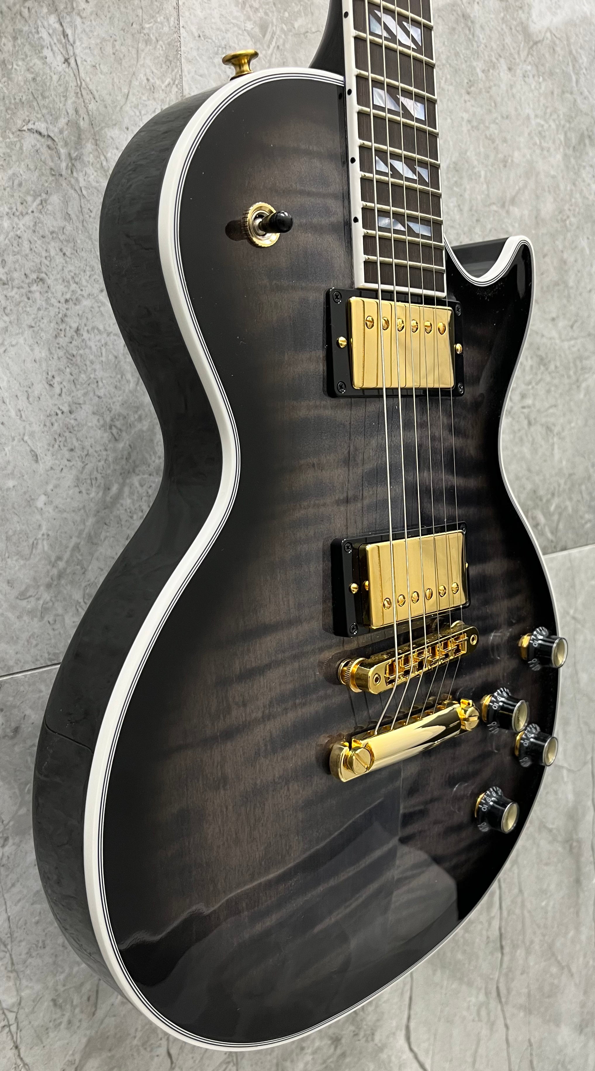 Gibson USA Les Paul Supreme - Translucent Ebony LPSU00TEGH SERIAL NUMBER 205140194 - 8.8 LBS