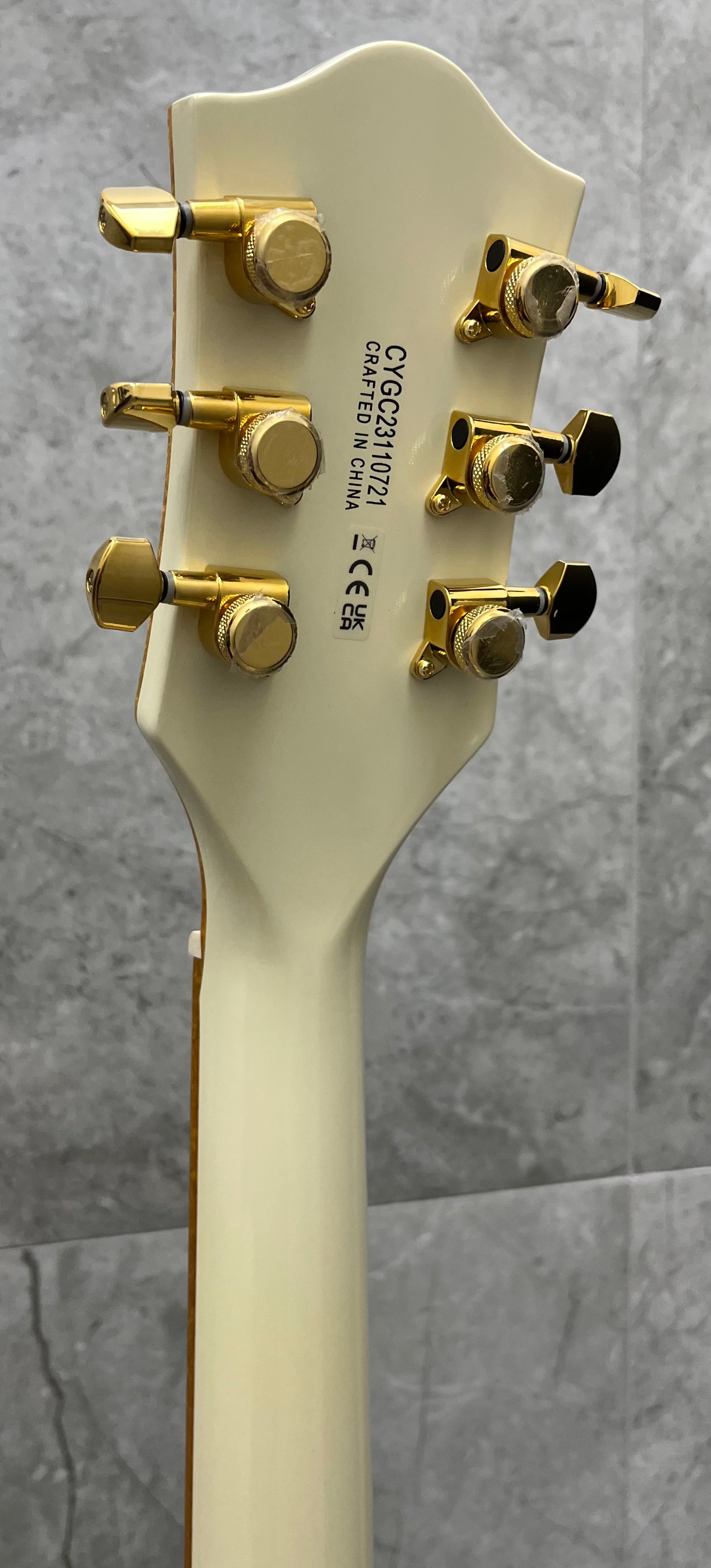 Gretsch Electromatic Chris Rocha Broadkaster Jr. Center Block, Rosewood Fingerboard, Vintage White 2509701653 SERIAL NUMBER CYGC23110721 - 7.0 LBS