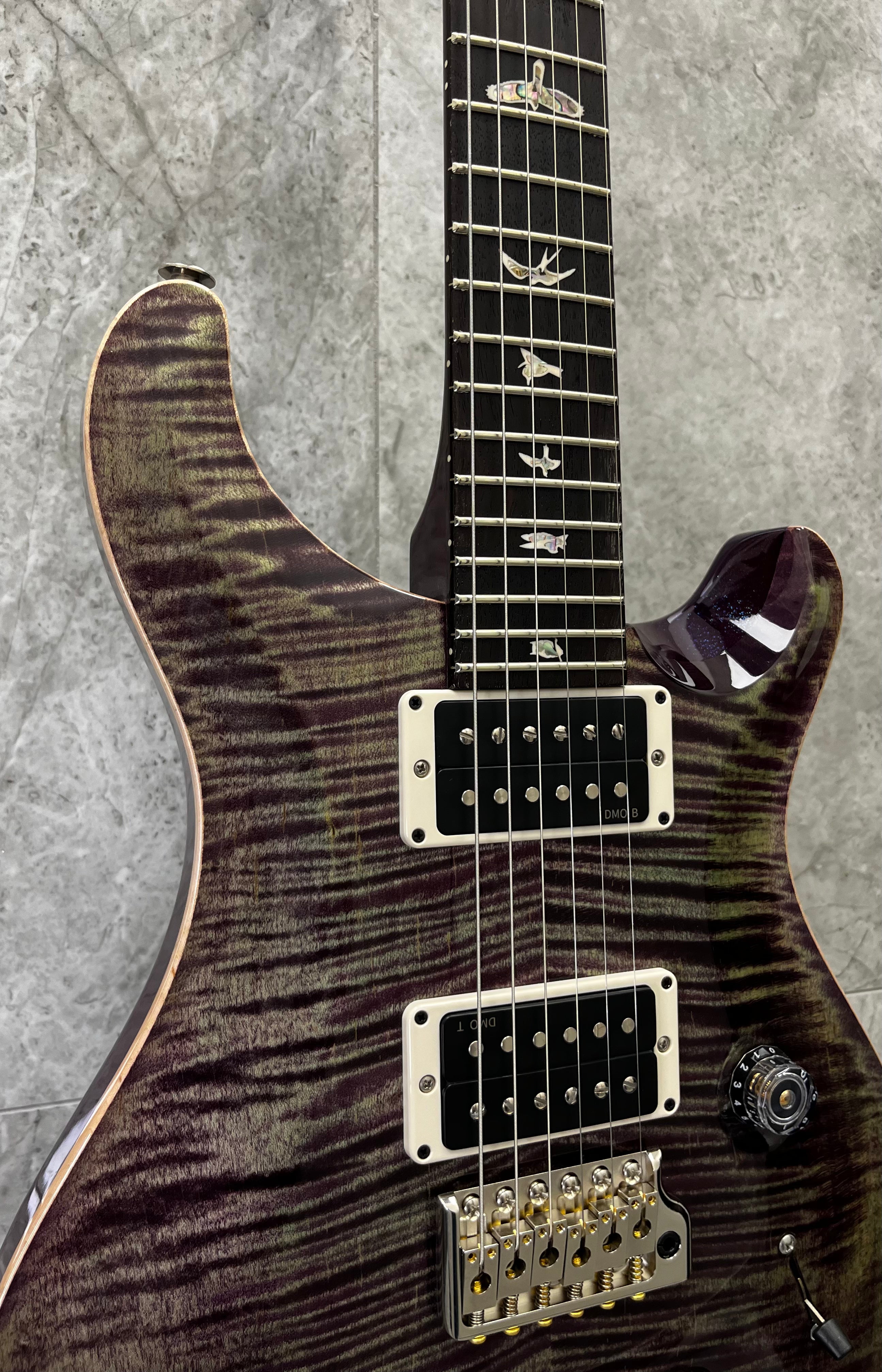 PRS GUITARS USA CUSTOM 24 SPRAYERS CHOICE 112786::XX Aroura Borealis with Translucent Purple Sparkle Back SERIAL NUMBER 26 0430964 - 7 LBS 8 OZ