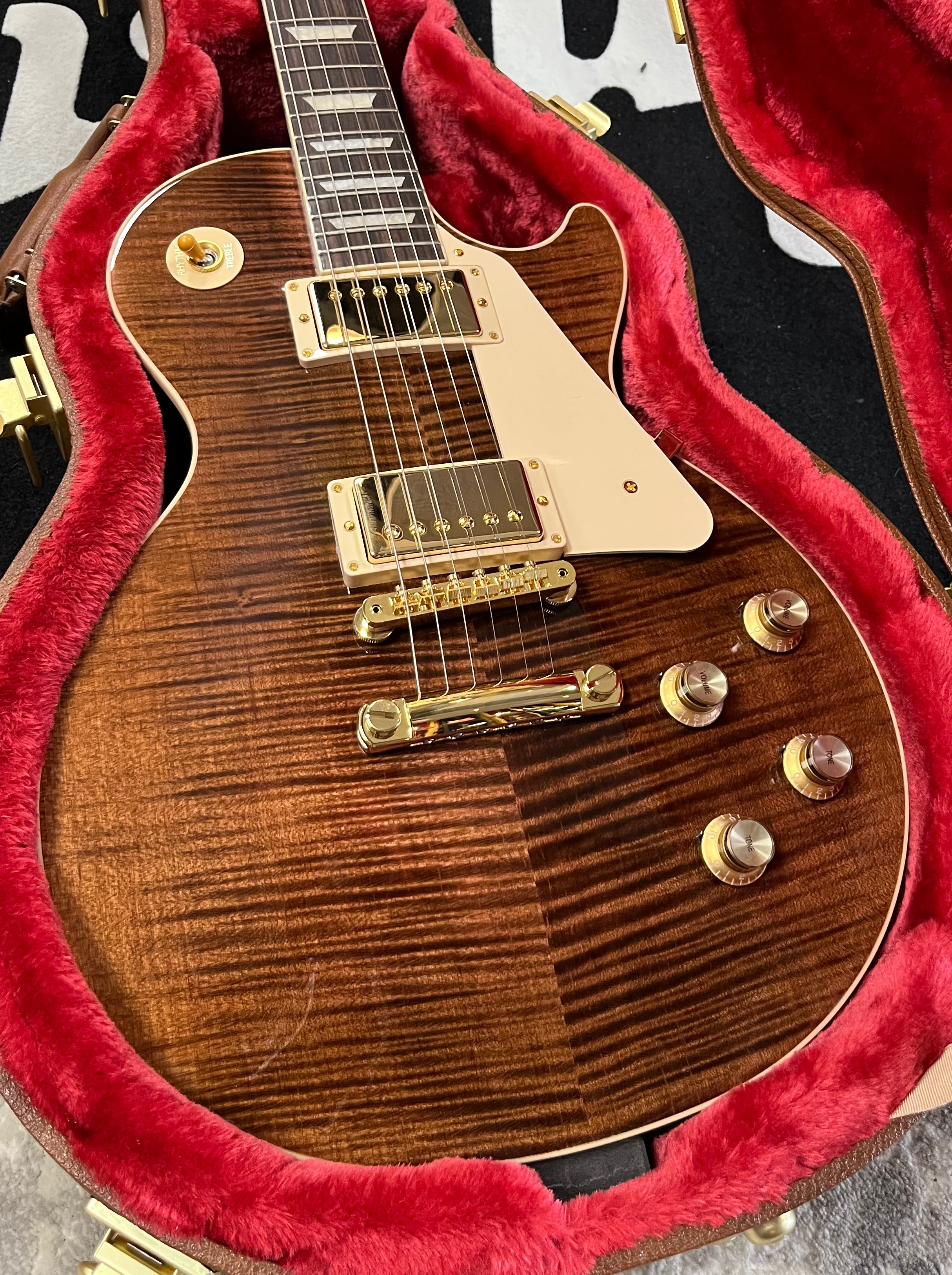 Gibson USA Les Paul Standard Figured Flame Top 60s Electric Guitar with Hardshell Case - Root Beer LPS624ROGH SERIAL NUMBER 233140355 - 9.4 LBS