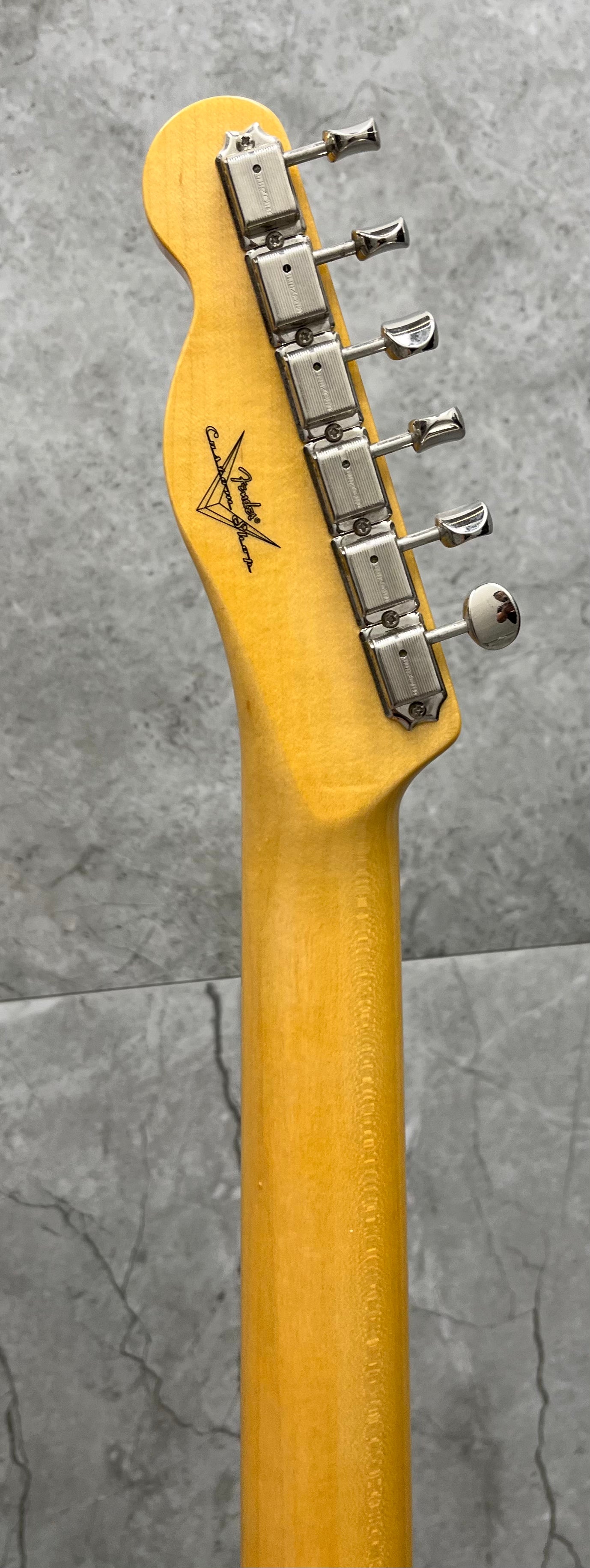 FENDER CUSTOM SHOP Vintage Custom 1959 Telecaster Custom NOS, Rosewood Fingerboard, Chocolate 3-Color Sunburst 9235000564 SERIAL NUMBER R146546 - 7.4 LBS