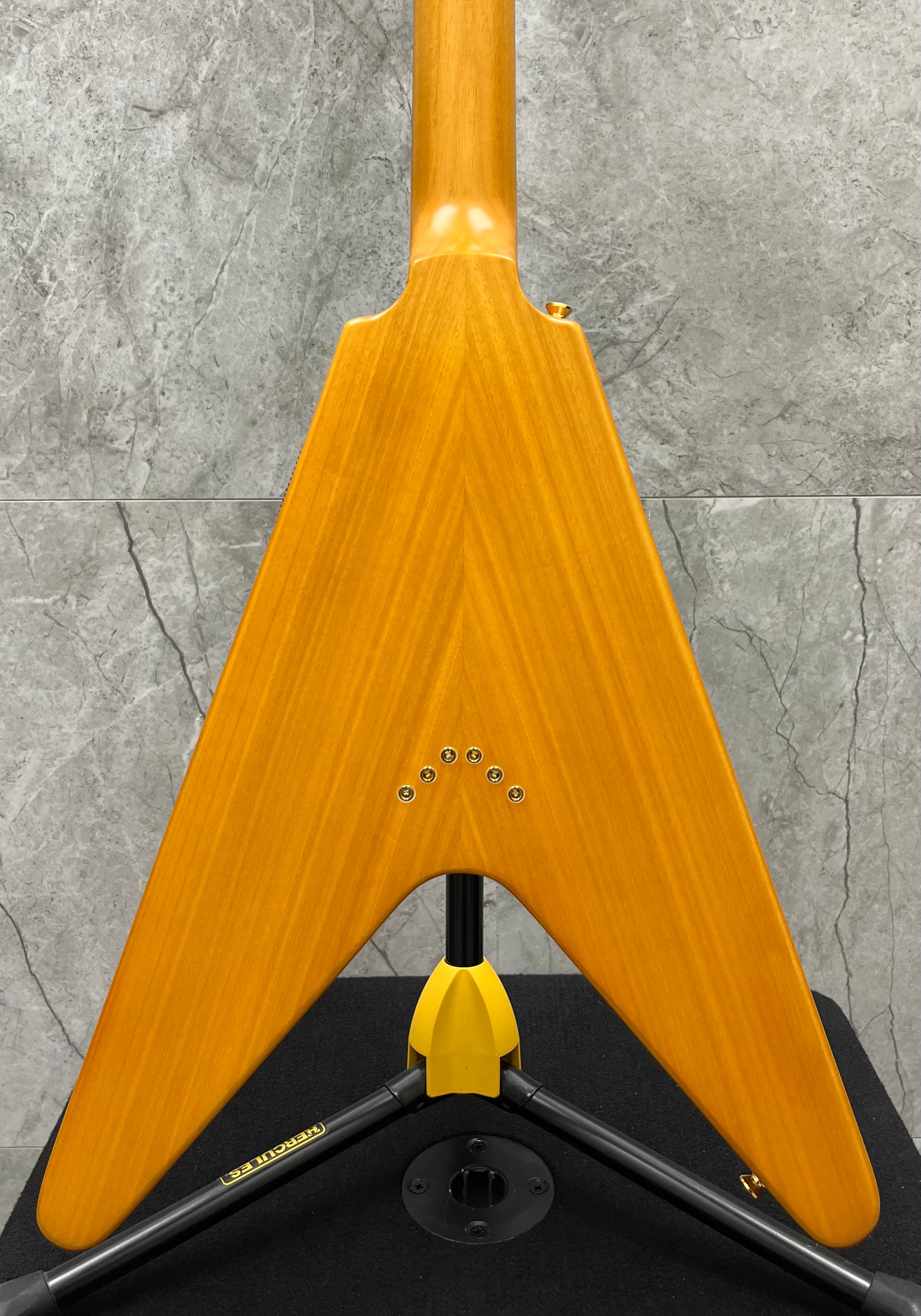 Epiphone Gibson Custom Shop Inspired 1958 Korina Flying V Black Pickguard IGCKFVBANAGH
