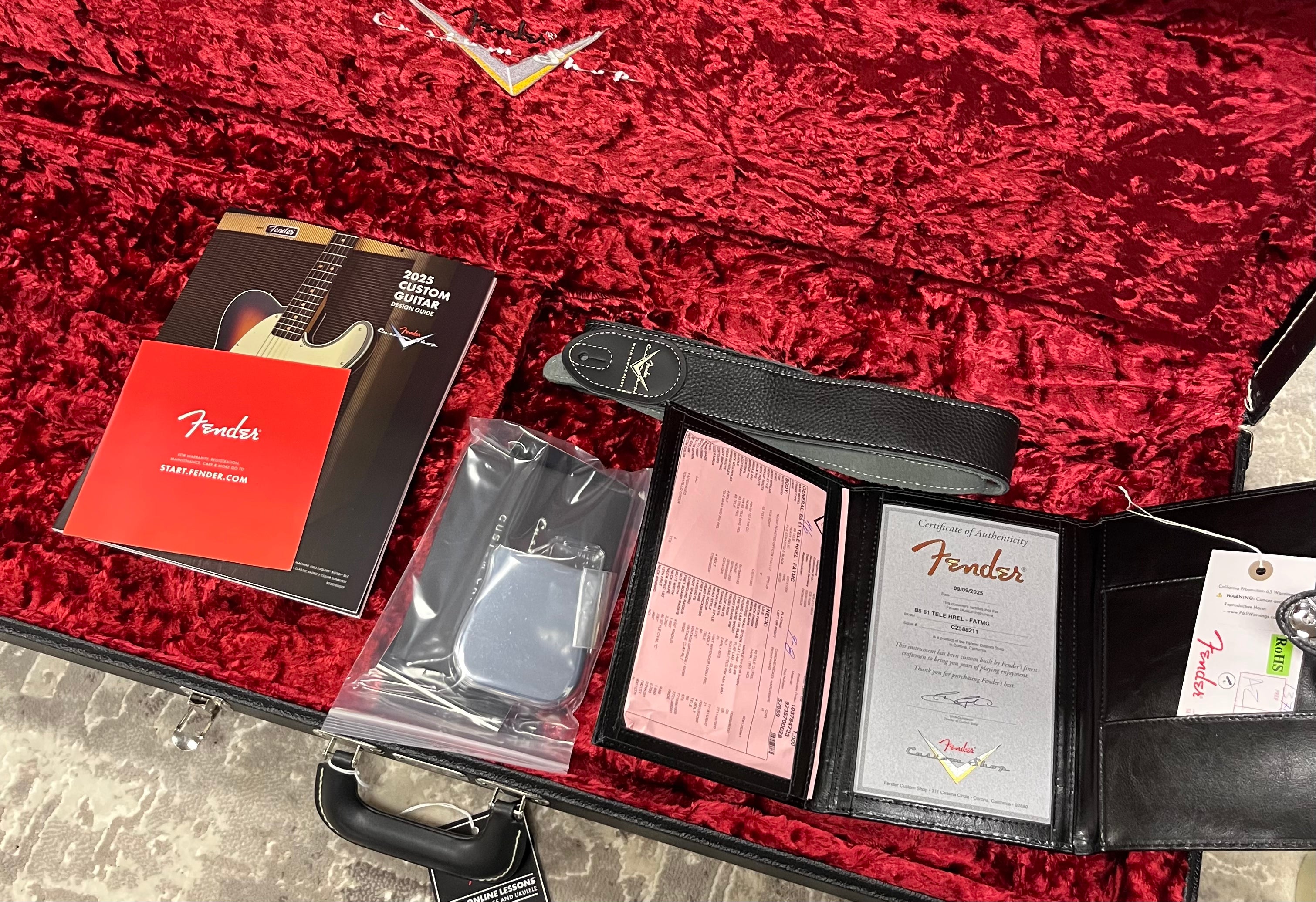 Fender Custom Shop 1961 Telecaster Heavy Relic Rosewood Fingerboard, Faded Aged Tomatillo Green 9235700028 SERIAL NUMBER CZ588211 - 7LBS 7OZ